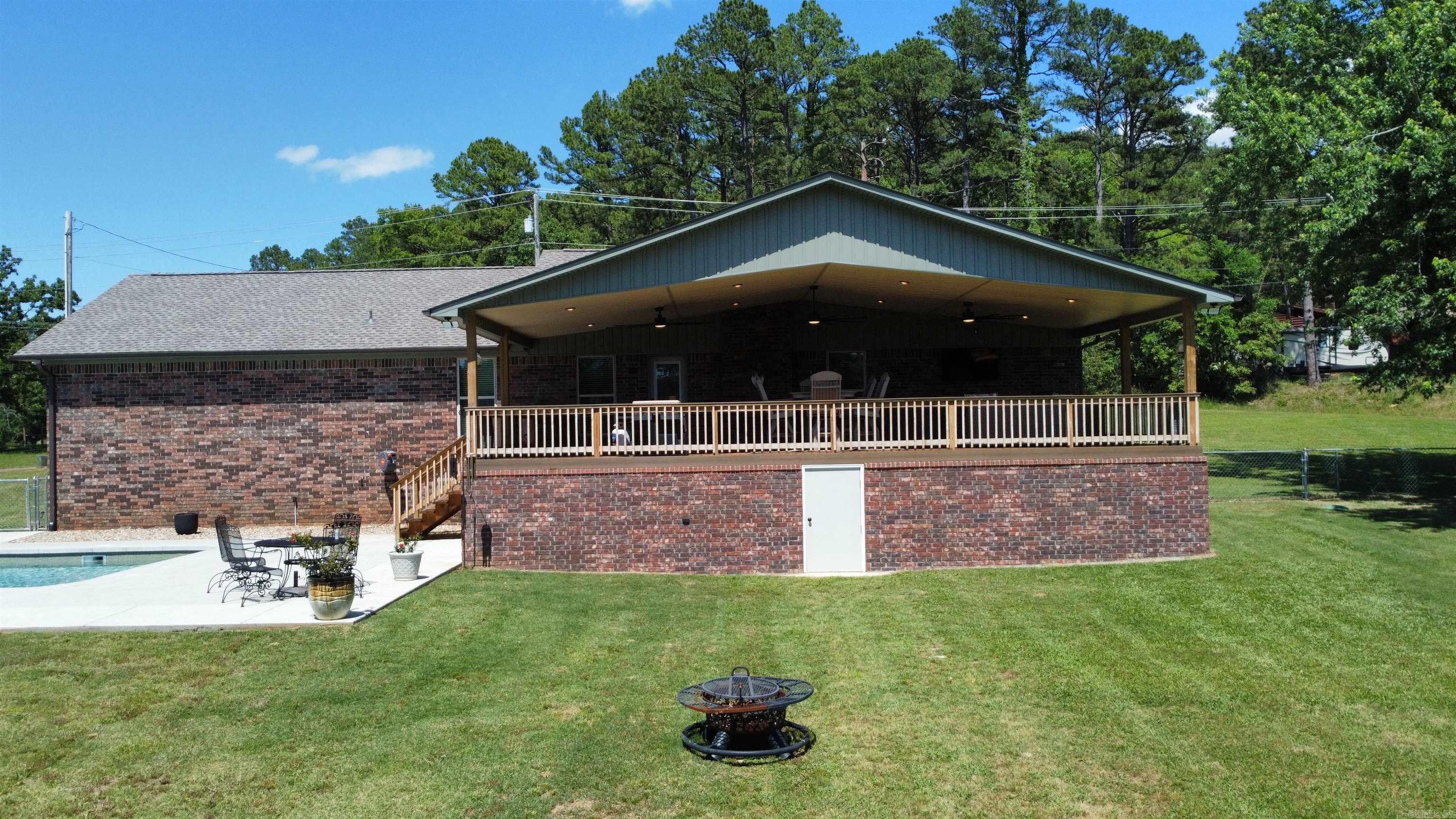 PLEASANT VALLEY ESTATES - Residential