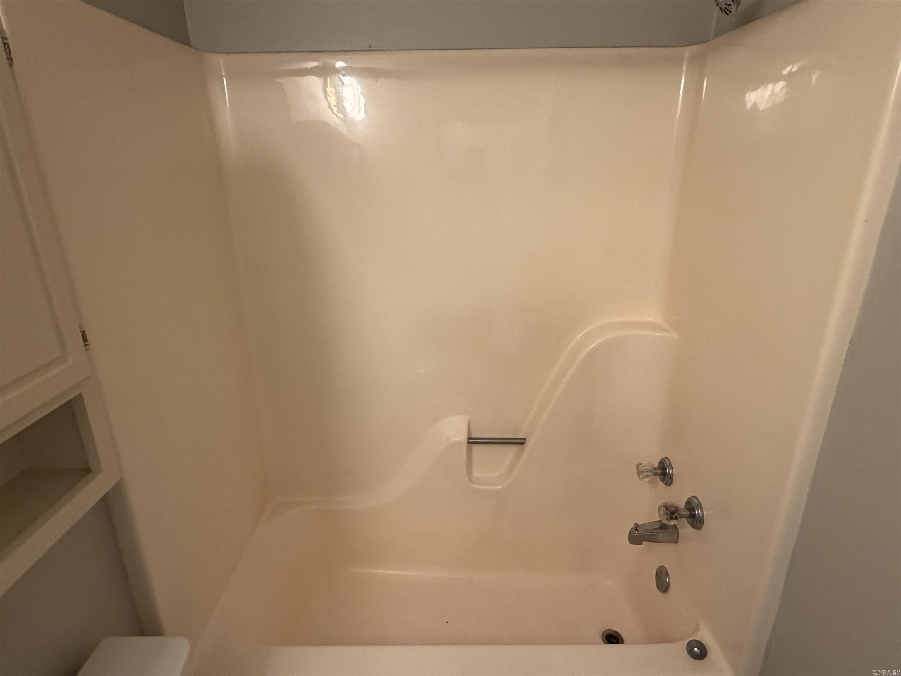 Reservoir Townhouse - Residential Lease