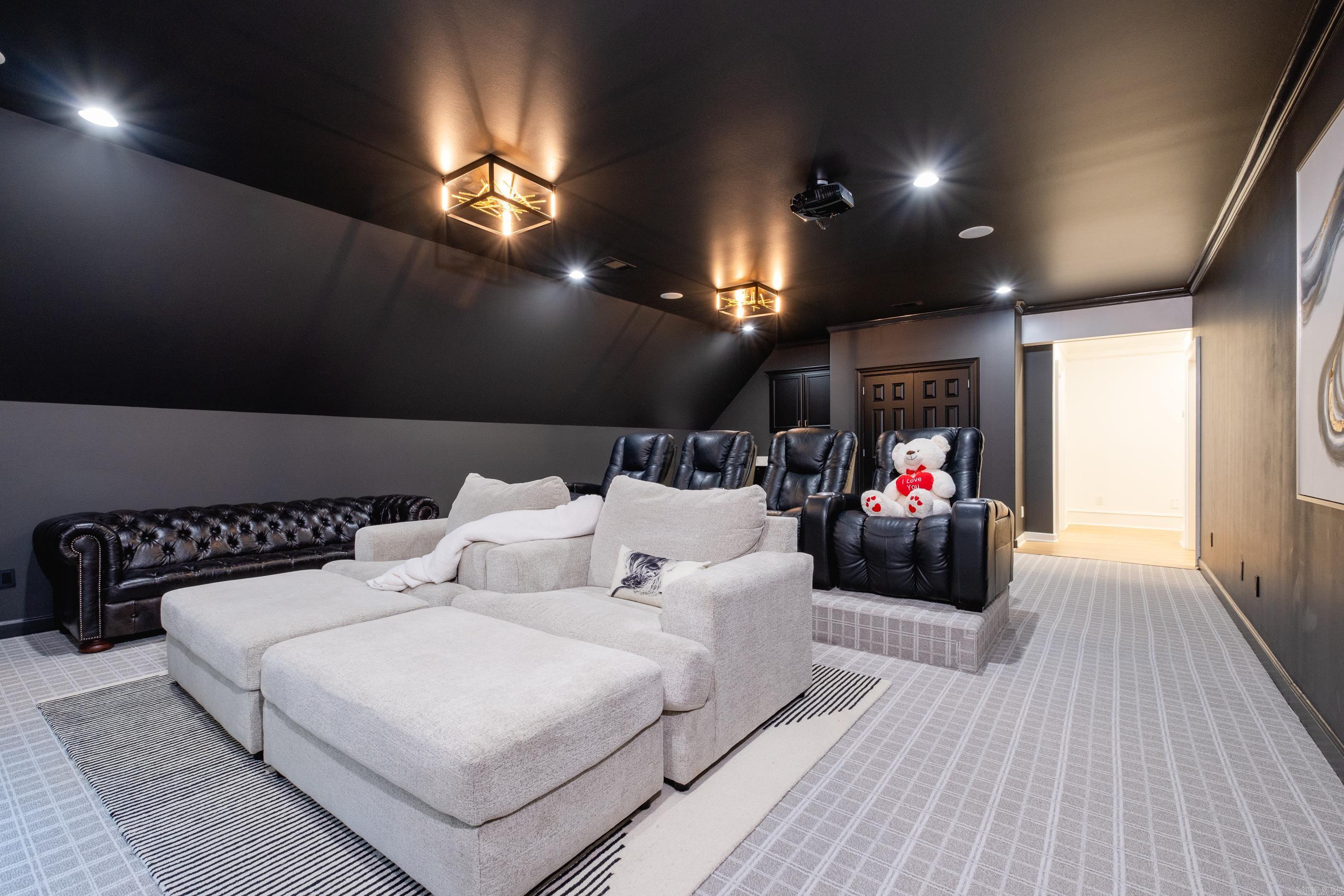 CHENAL VALLEY SOLOGNE CIRCLE - Residential