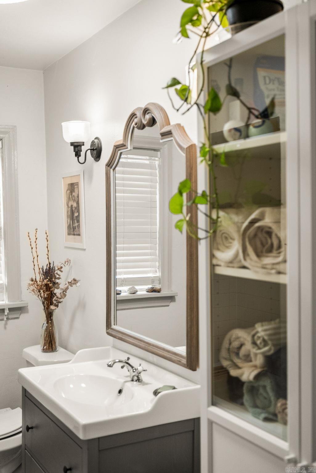 Weldon E Wrights - Residential