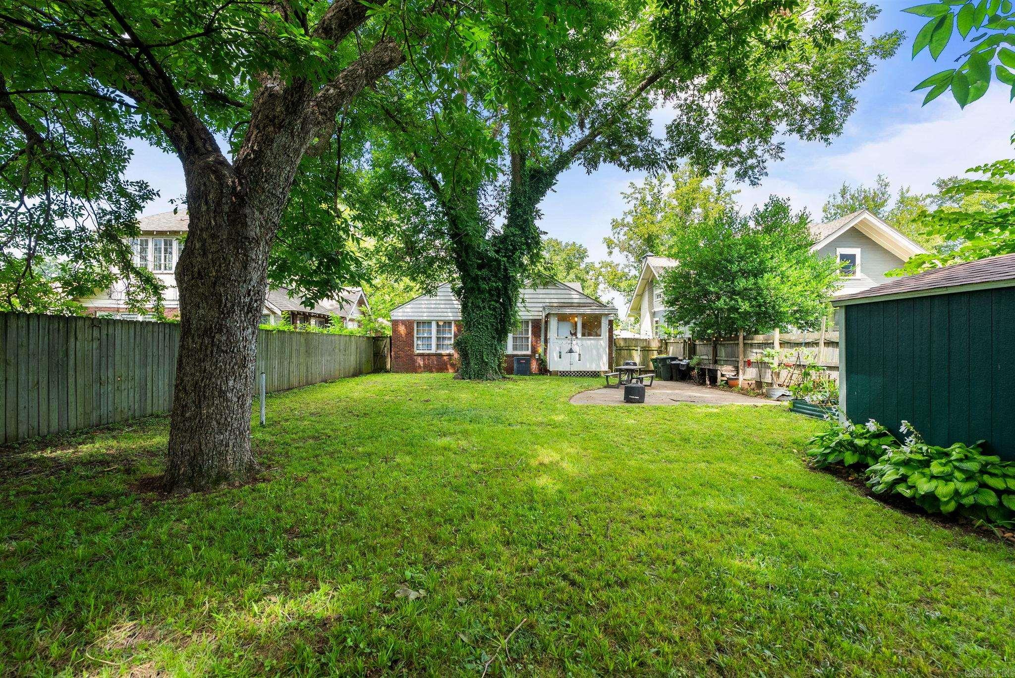 Weldon E Wrights - Residential