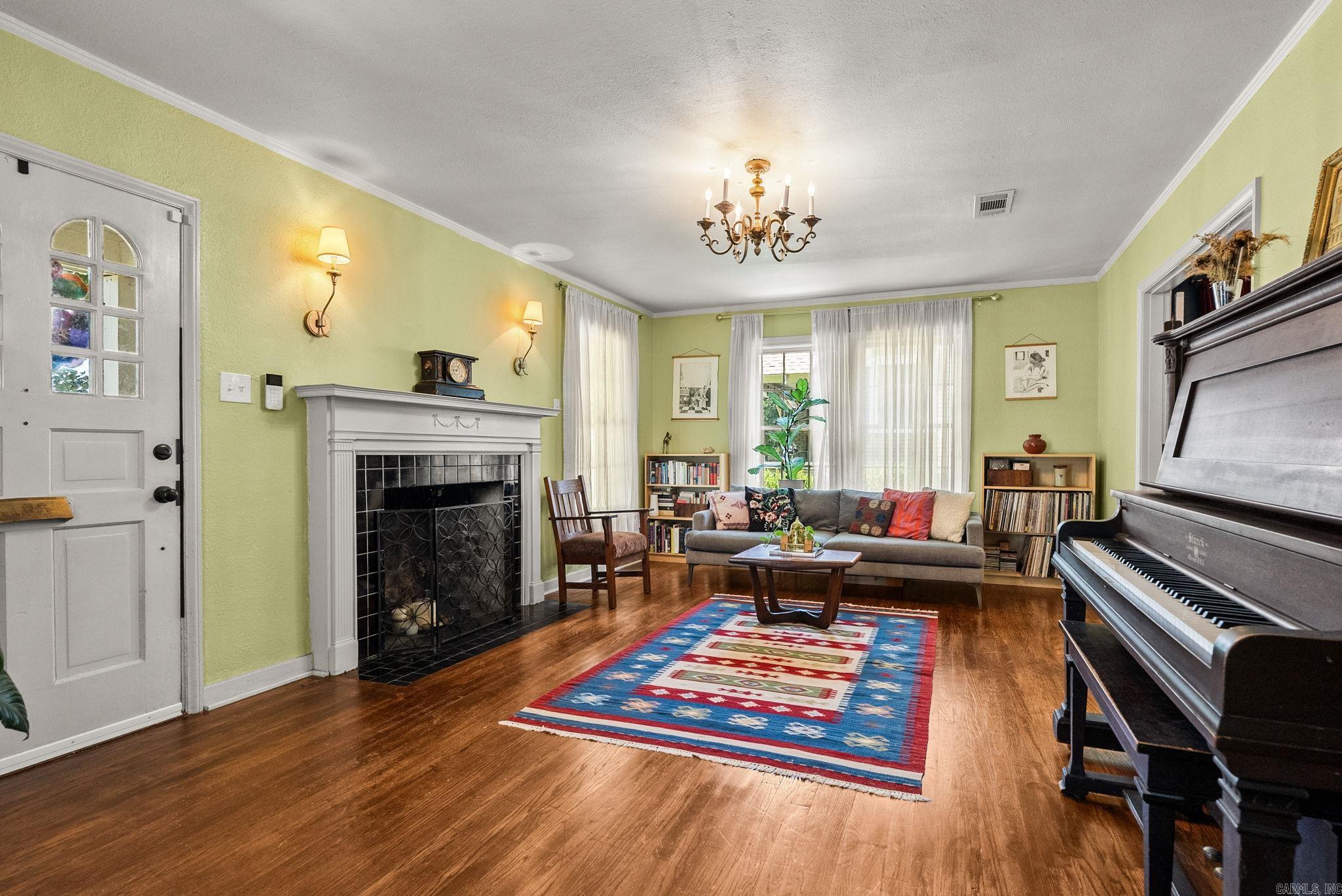 Weldon E Wrights - Residential