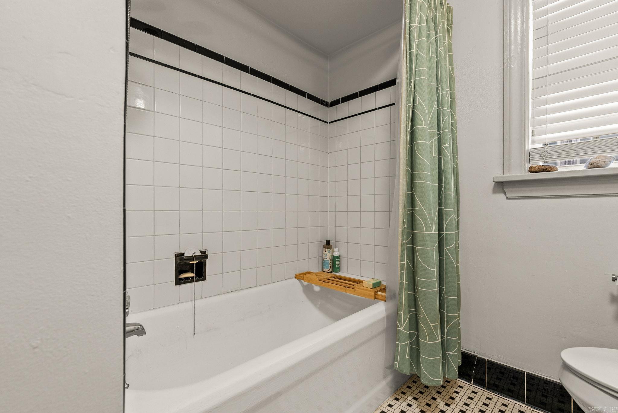 Weldon E Wrights - Residential