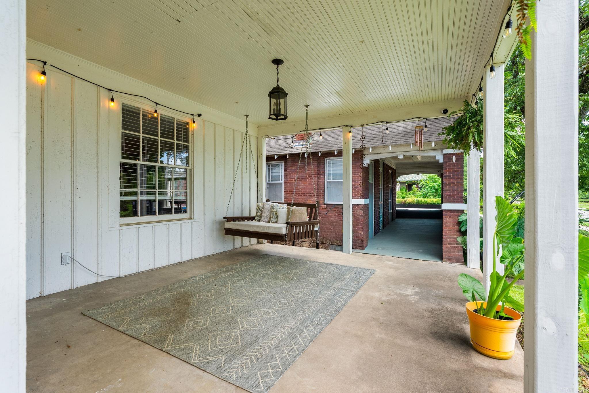 Weldon E Wrights - Residential
