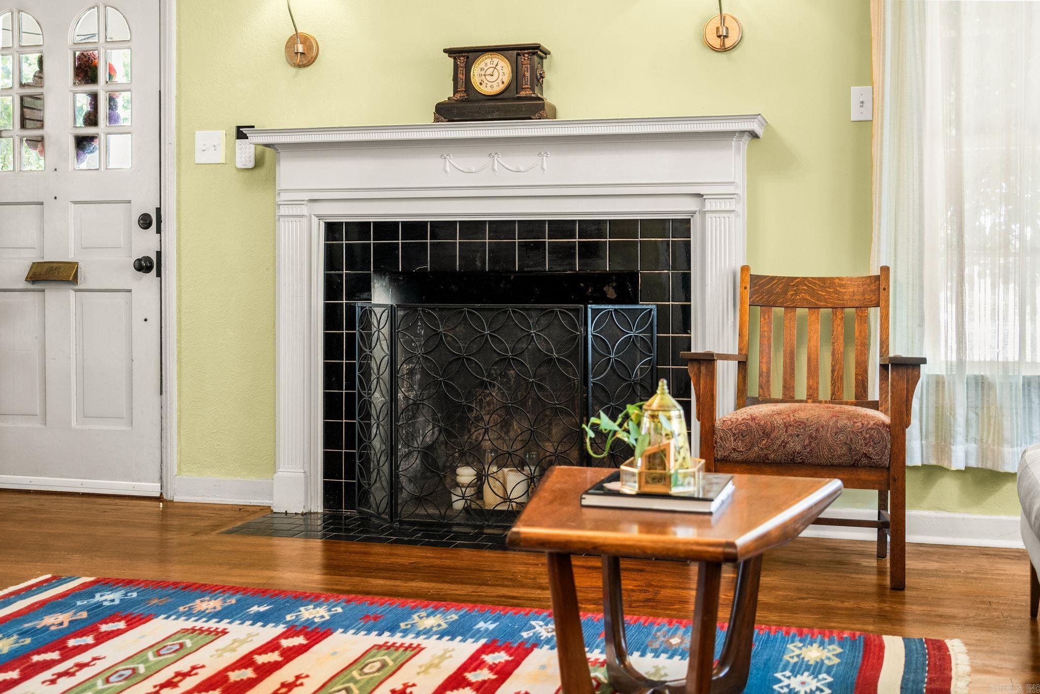 Weldon E Wrights - Residential