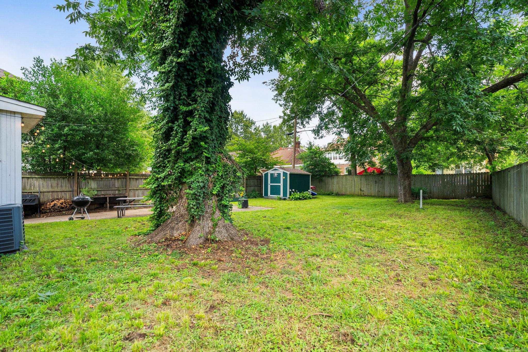 Weldon E Wrights - Residential