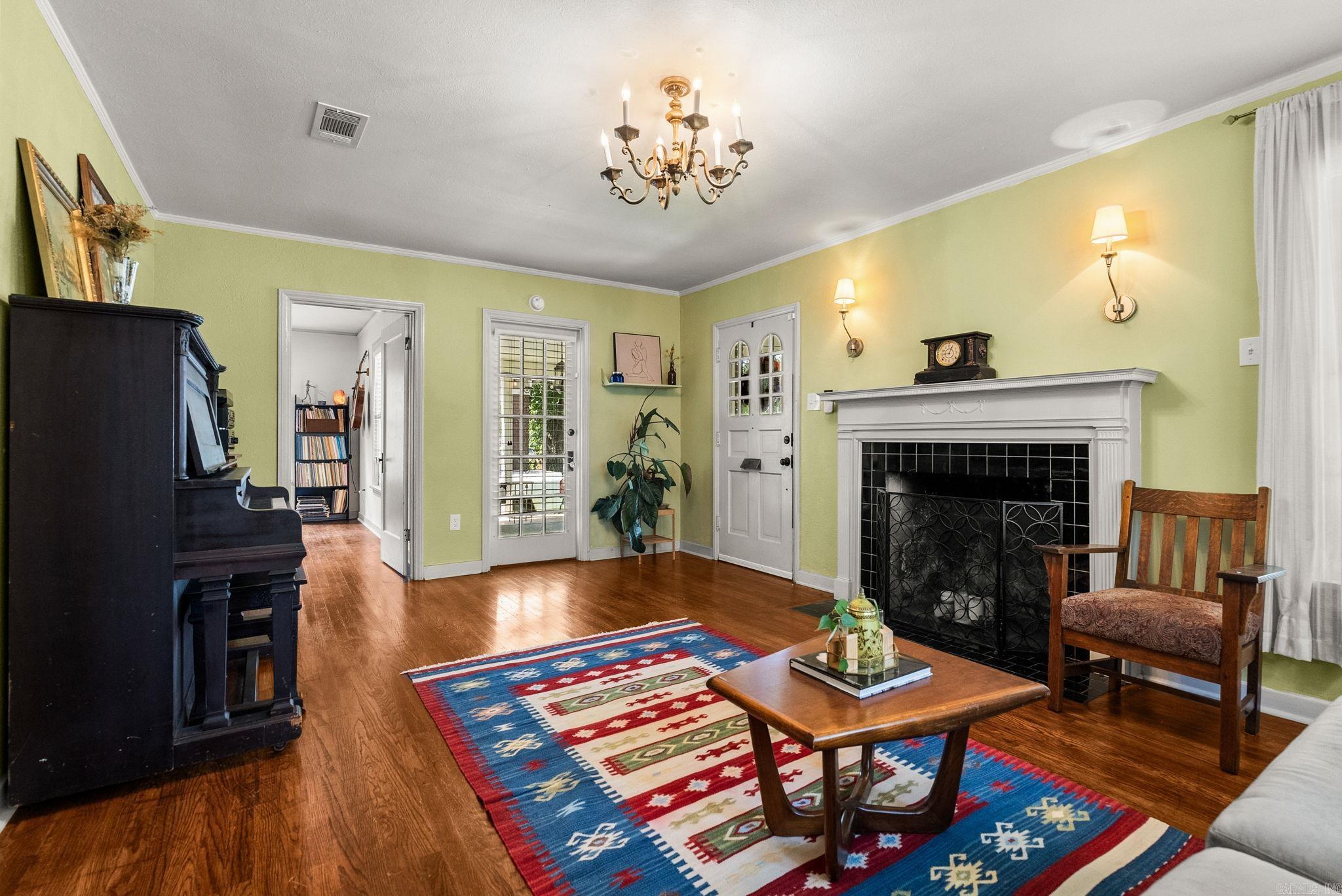 Weldon E Wrights - Residential