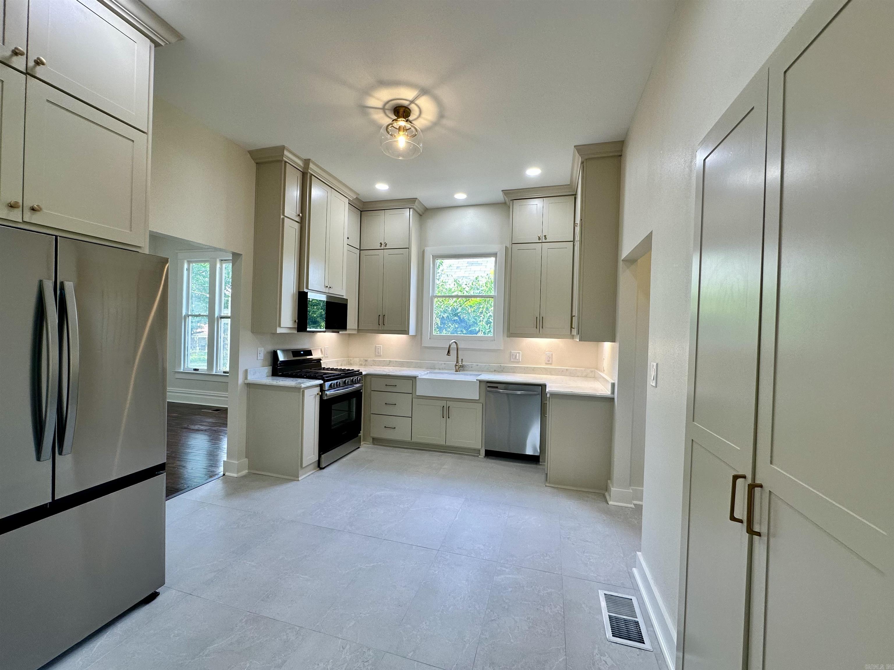 KIMBALL SOUTH PARK - Residential