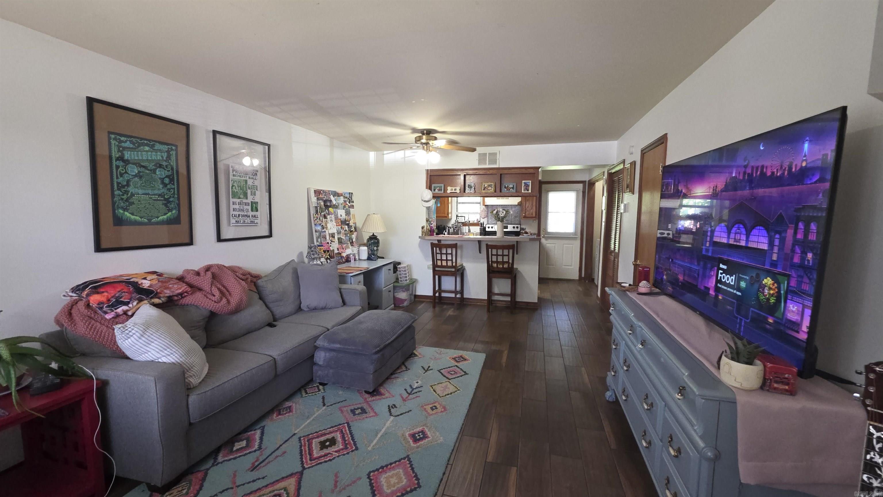 UNIVERSITY ESTATES - Residential