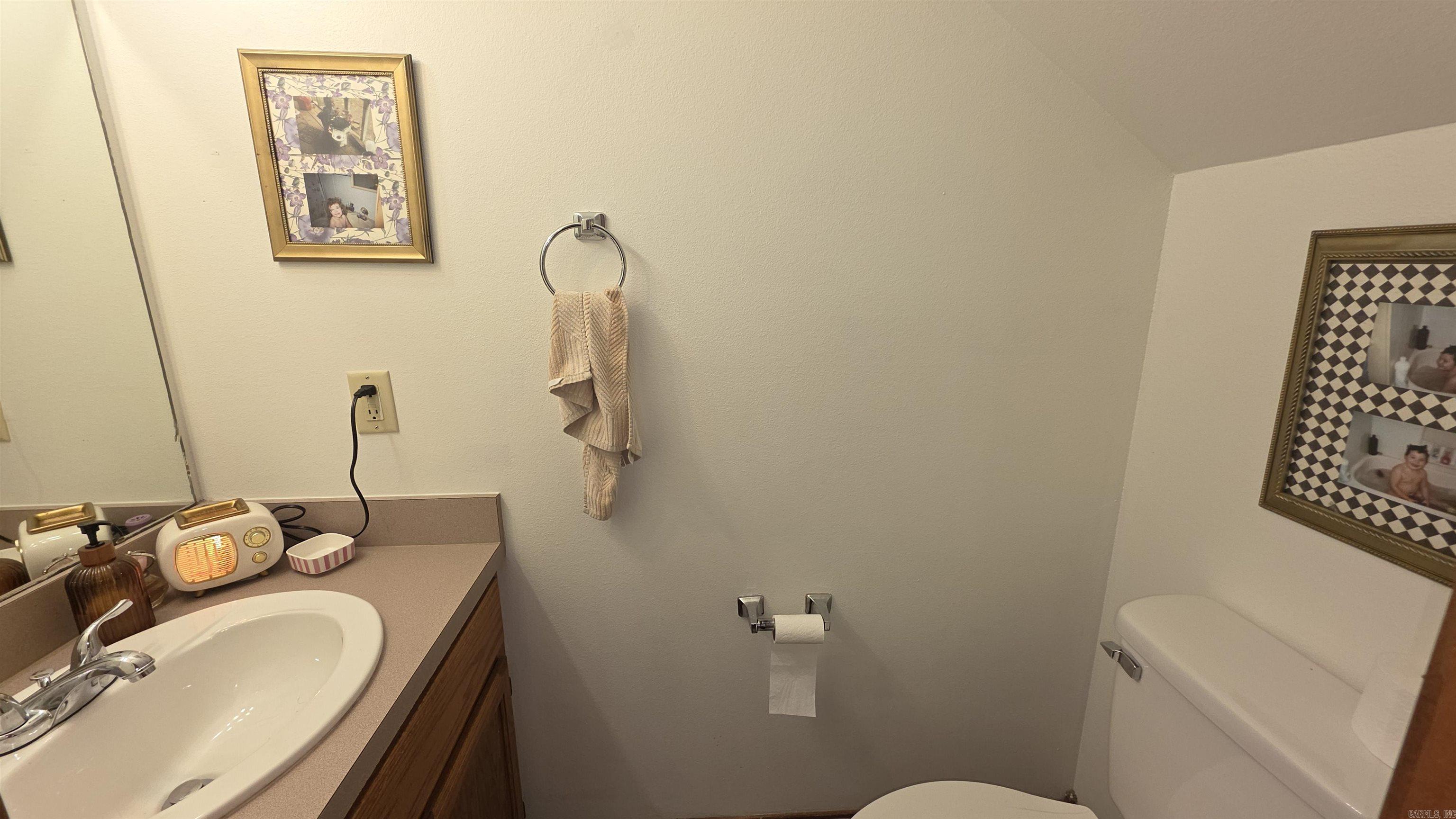 UNIVERSITY ESTATES - Residential