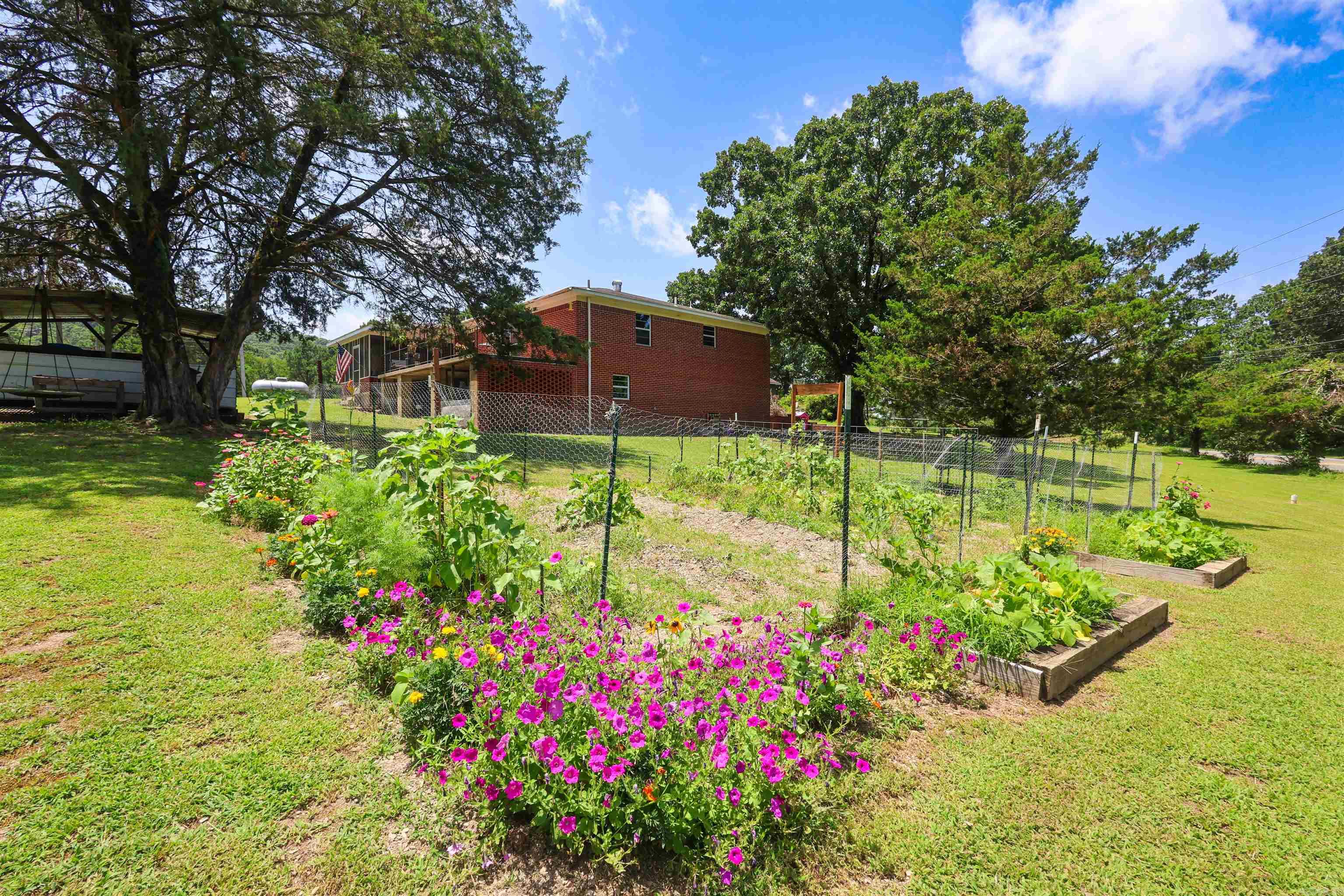 MOUNT IDA CITY ACREAGE - Residential