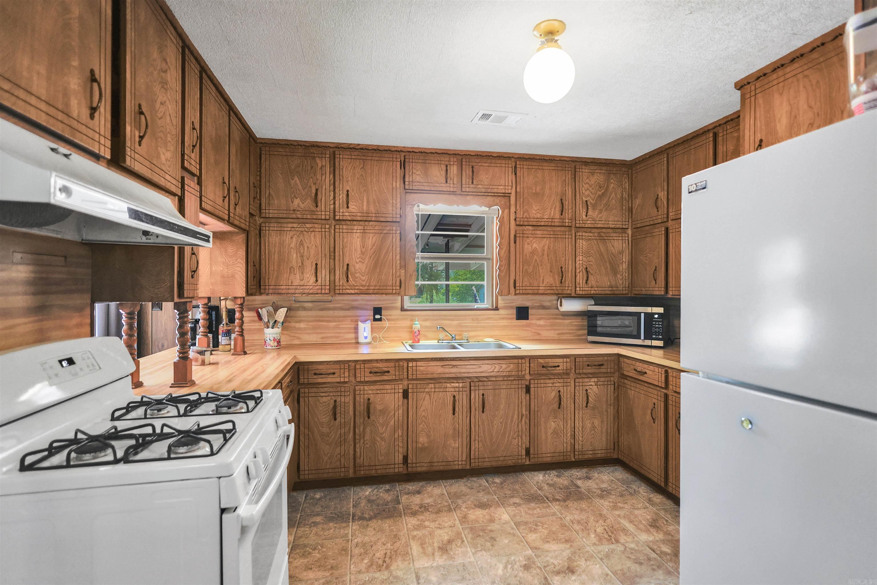 MOUNT IDA CITY ACREAGE - Residential