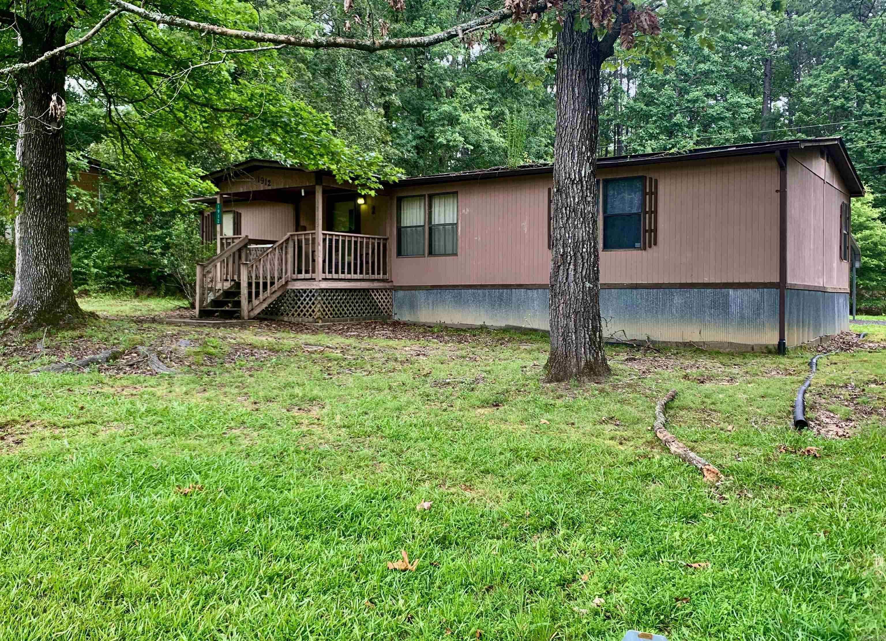 3 Bed/ 2 Bath Home on 1ac**One Owner**HVAC 2021**Needs a little TLC**Close to Little Rock & HWY**Home Sold AS-IS**Agent please see remarks!