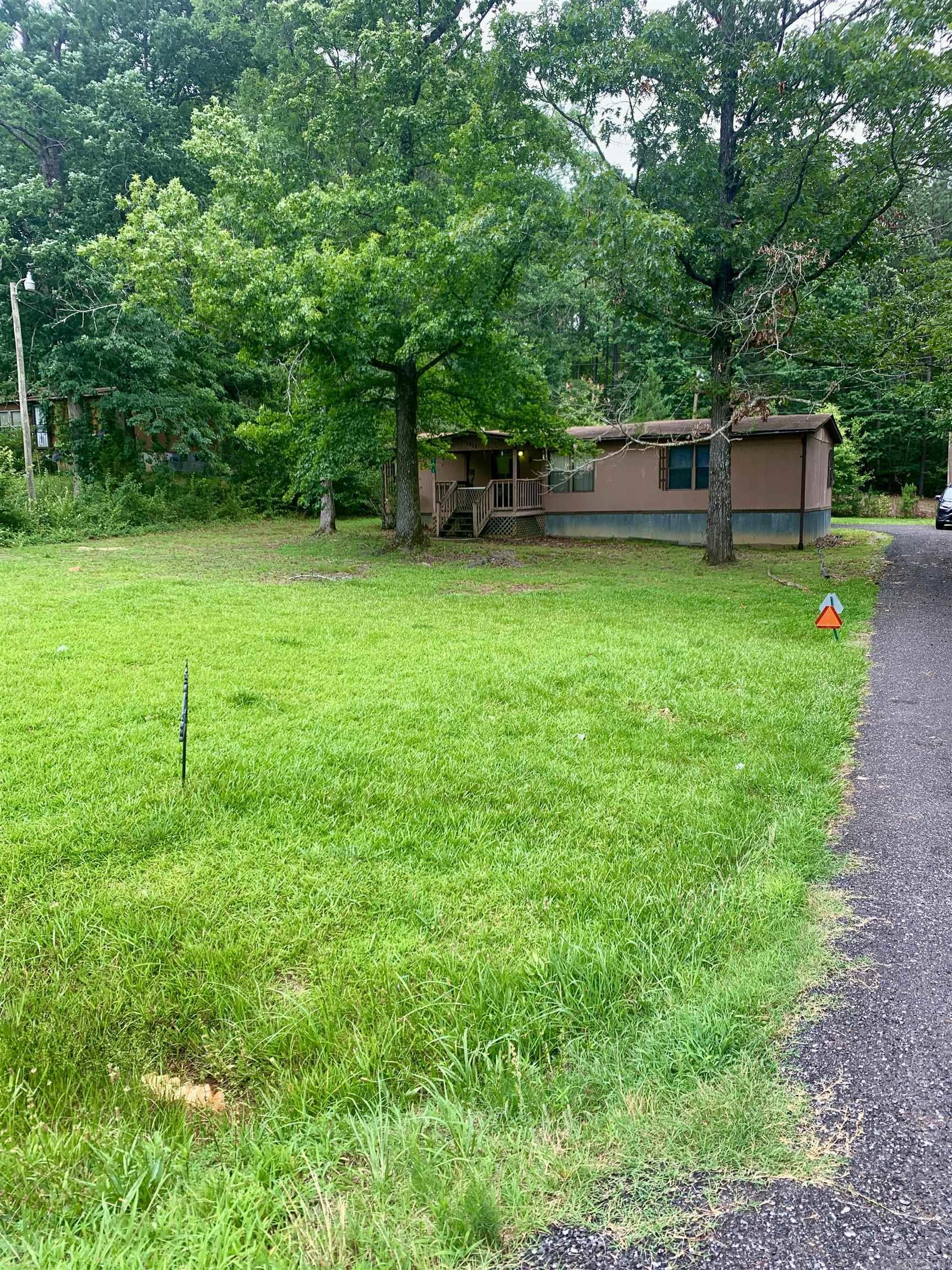 ARCHWOOD MANOR - Residential