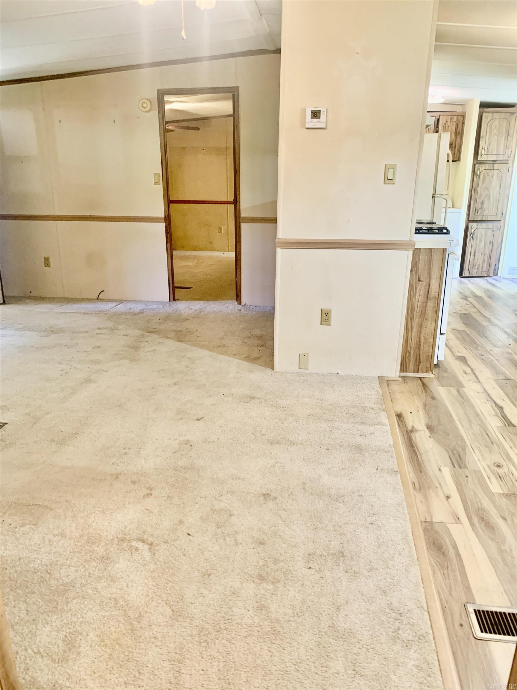 ARCHWOOD MANOR - Residential
