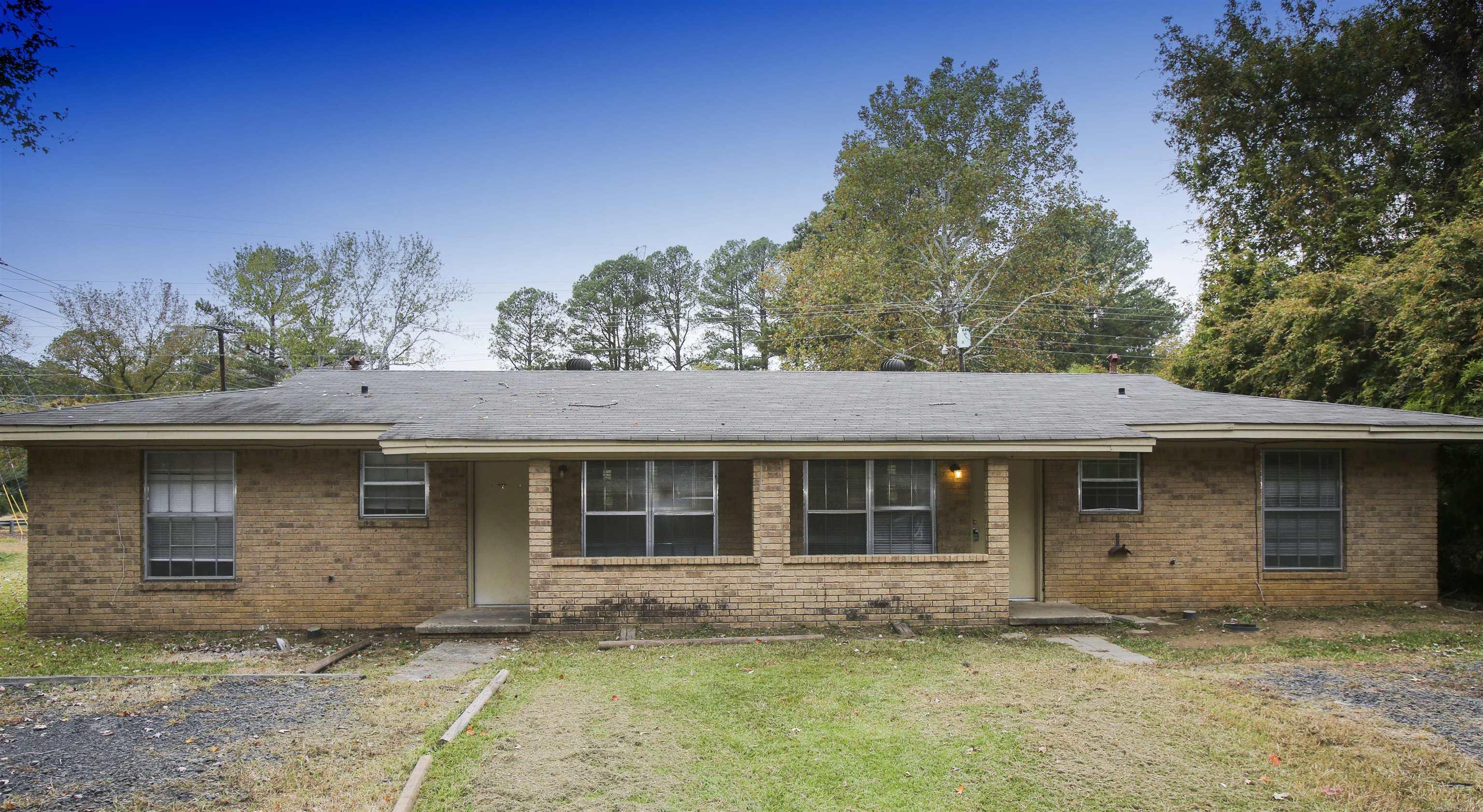 MOVE IN SPECIAL! HALF OFF FIRST MONTH'S RENT! Currently being remodeled duplex in Sherwood close to Sylvan Hills Junior High School. The lease for this property is for 2 years with a 3% increase after the first year. Income has to be 3x the amount of rent unless you have a housing voucher.