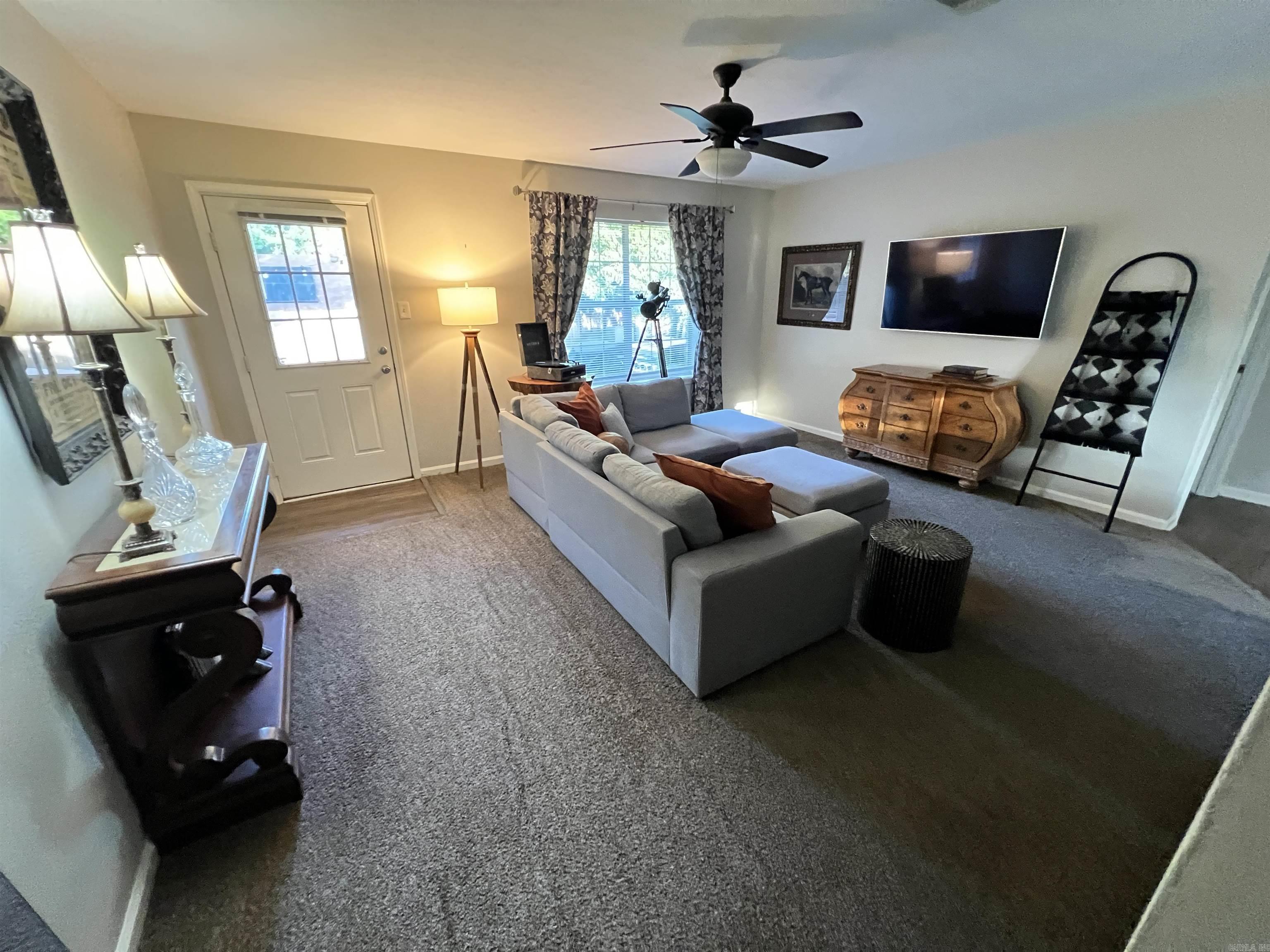 Hunters Cove - Residential Lease