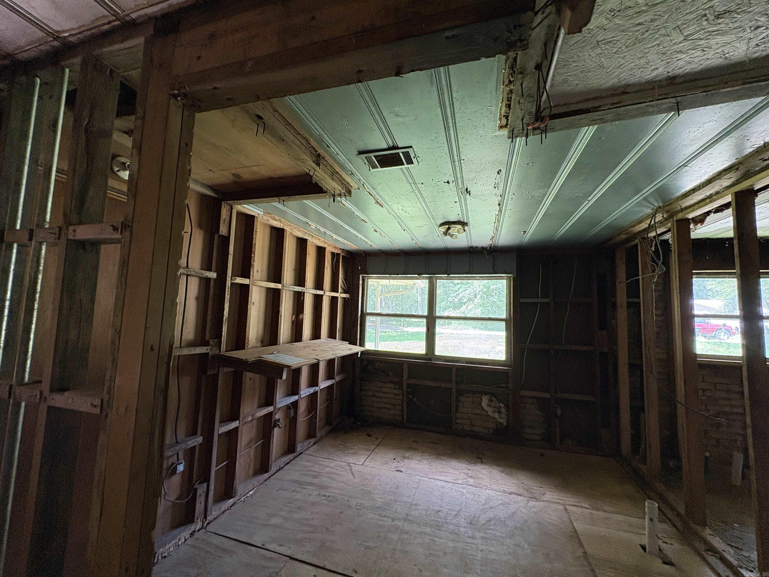 BARROW JOHN - Residential