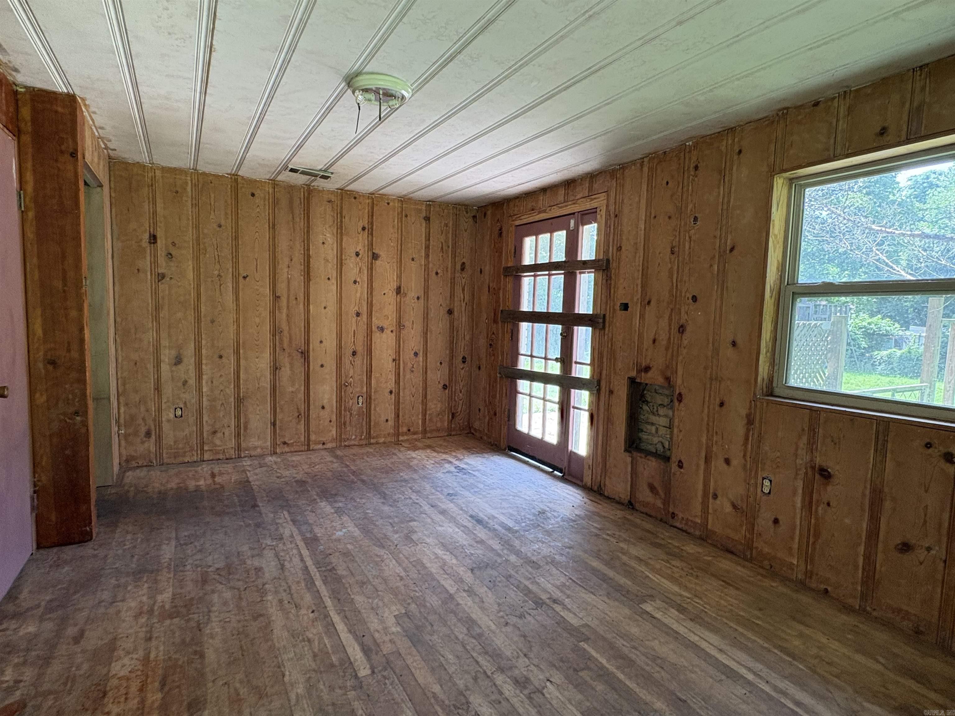 BARROW JOHN - Residential