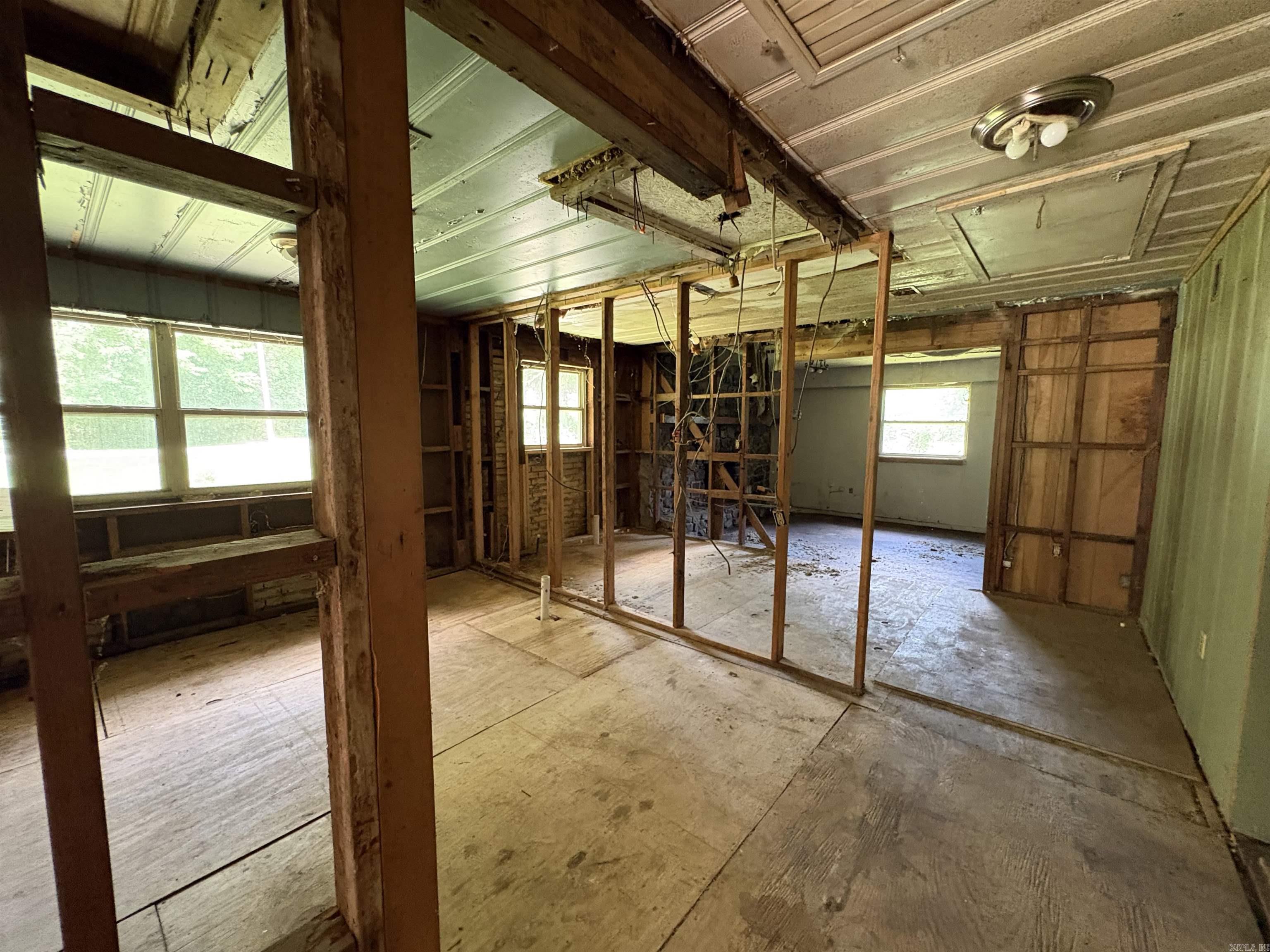 BARROW JOHN - Residential
