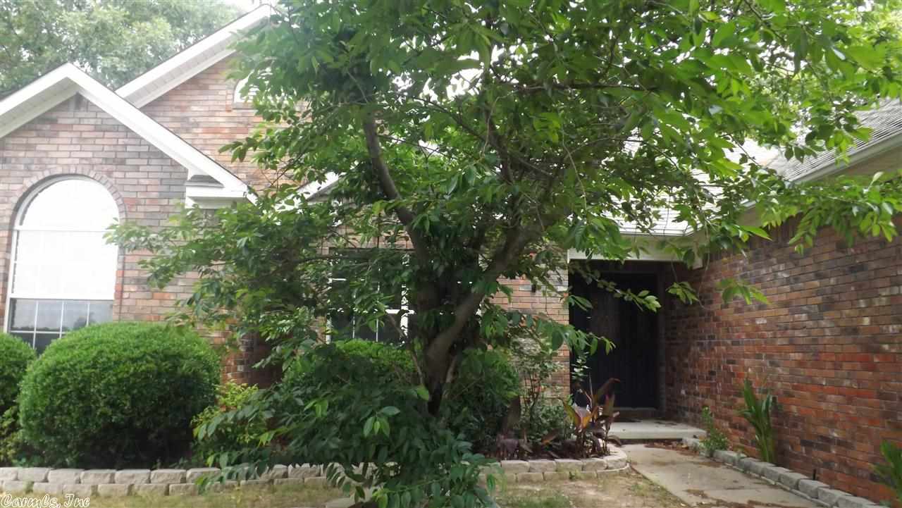 Fabulous Family Home with a Nice Sun Porch.  Large Rooms, Kitchen is Spectacular! Lots & lots of cabinet space, Single standing Island, work space galore and Large Breakfast area. Just perfect for entertaining or just family time. Formal Dining Room off Lg. Open Great Room, Large Laundry Rm has extra closet space and sink.  Mstr bedroom has large bathroom & lots of closet space. Sun Porch is versatile. Remaining bedrms are light and on other side of house. Sprinkler system  Sq.ft. approx. pls measure.
