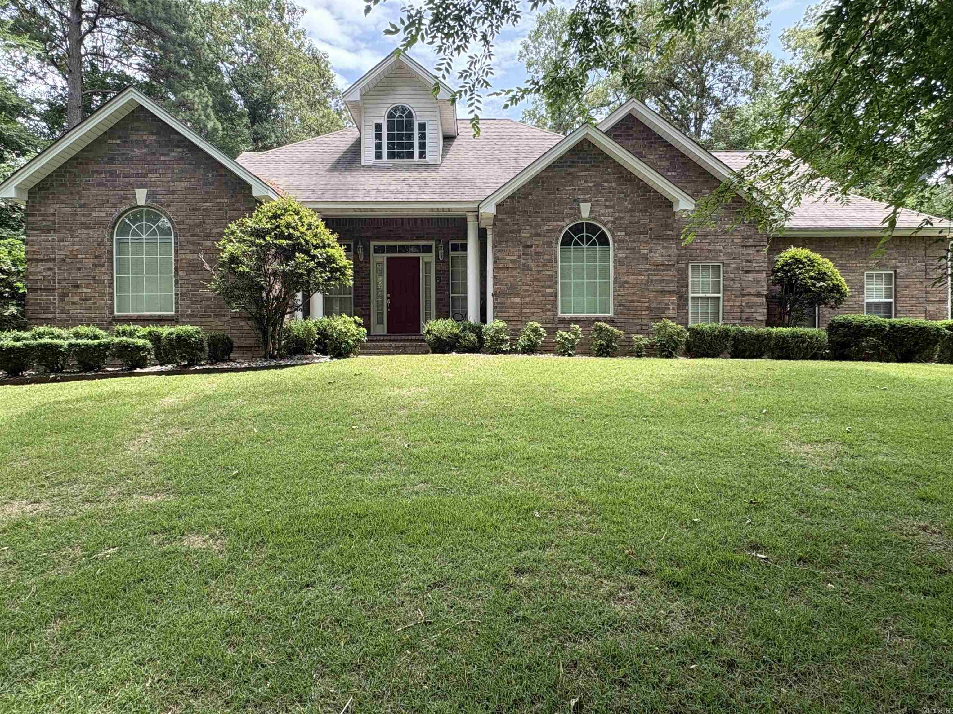 FIRST TIME ON THE MARKET, 95 Pinnacle Drive, in the popular Shadow Ridge Subdivision. Come take a look at this beautiful 3 BR/2.5 BA traditional custom built home with soaring ceilings and high quality features throughout. The kitchen is the heart of the home with plenty of room to enjoy casual meals or formal dining for entertaining, along with tons of counter space and cabinets. Great room has a stunning tray ceiling, fireplace with gas logs, and built-ins galore, PLUS a sunroom. Primary Bedroom is spacious allowing room for oversized bedding or furniture. Bonus Room upstairs could be used for media room, office, hobby or 4th Bedroom! New fence in back yard, trimmed trees and level parking at the top of the driveway, plus 2 car garage with lots of storage! Manicured lawn with sprinkler system and mature shrubs. Call today, and start your next chapter for summer.