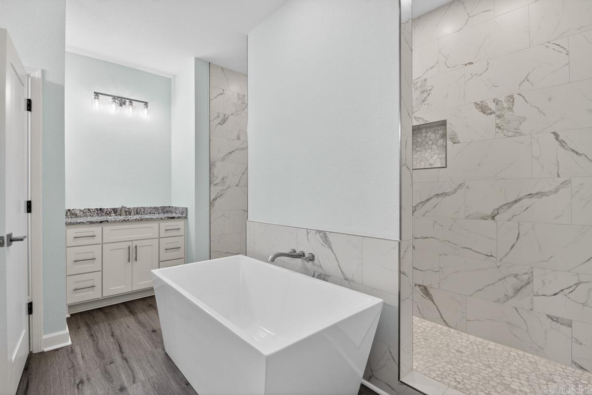 WINCHESTER ESTATES - Residential