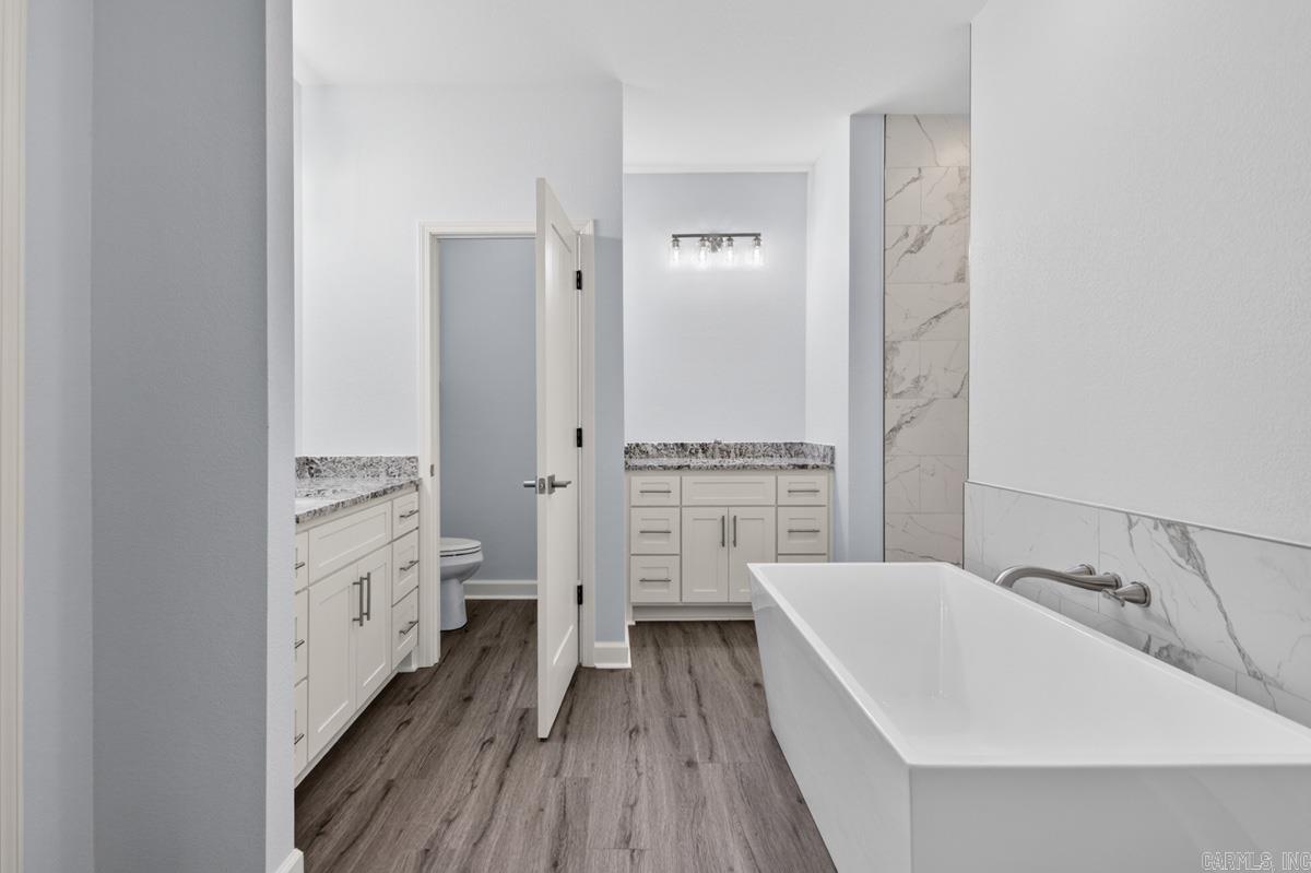 WINCHESTER ESTATES - Residential