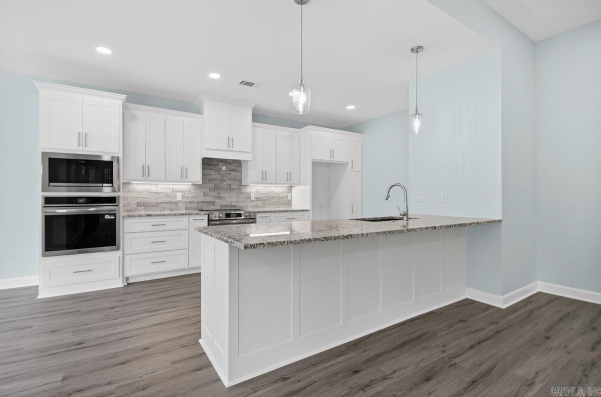 WINCHESTER ESTATES - Residential
