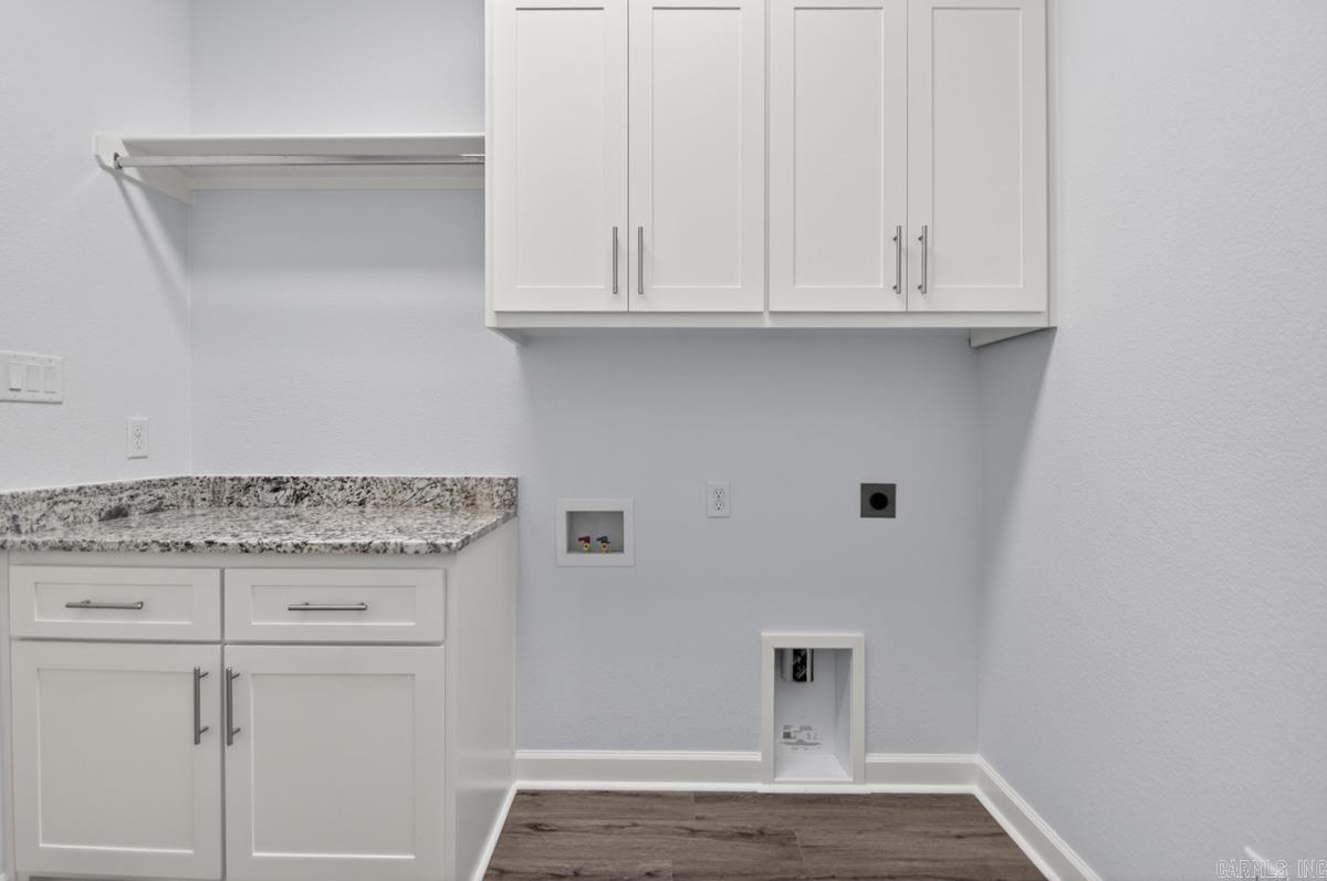 WINCHESTER ESTATES - Residential