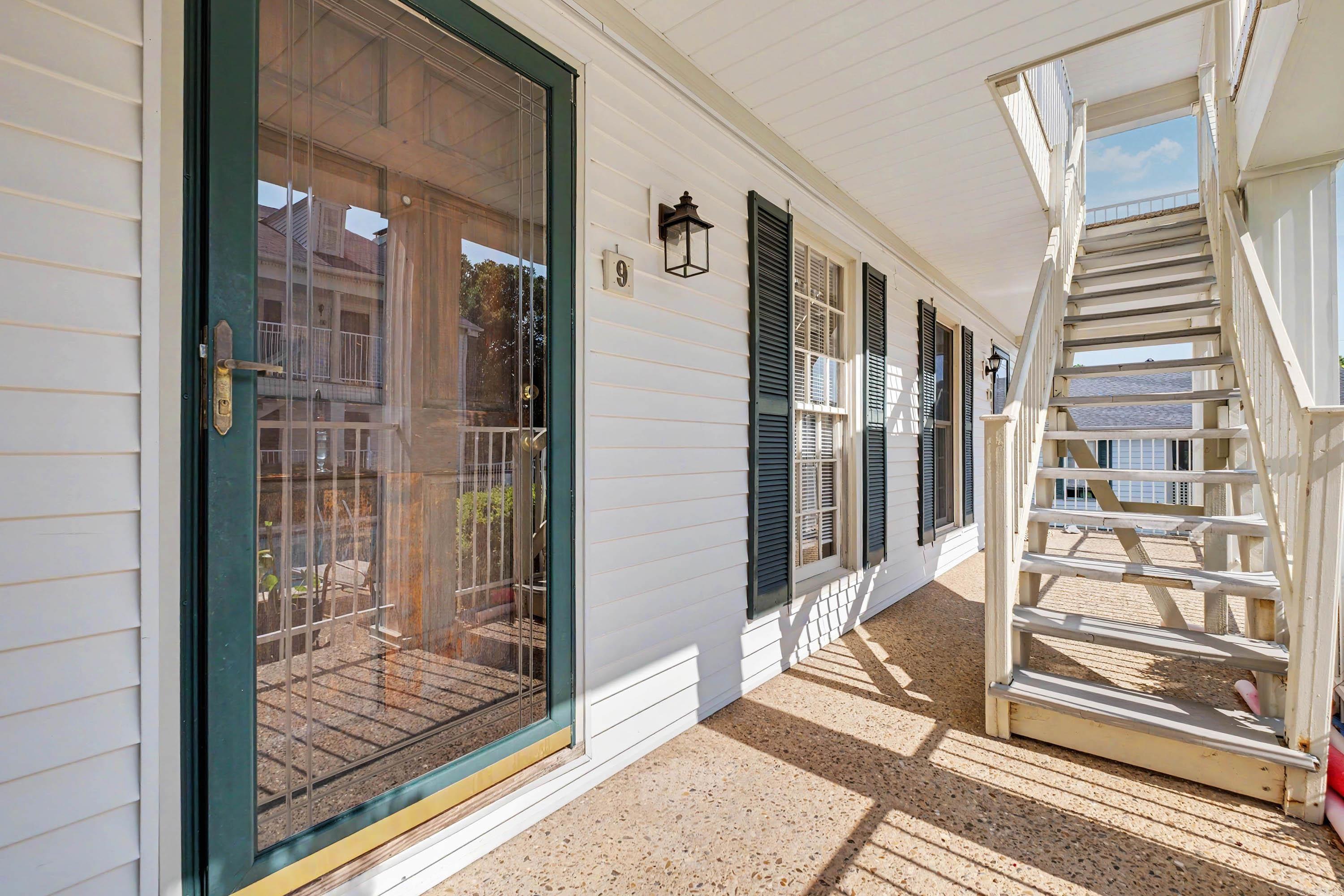 LINDEN COURT CONDO HPR - Residential