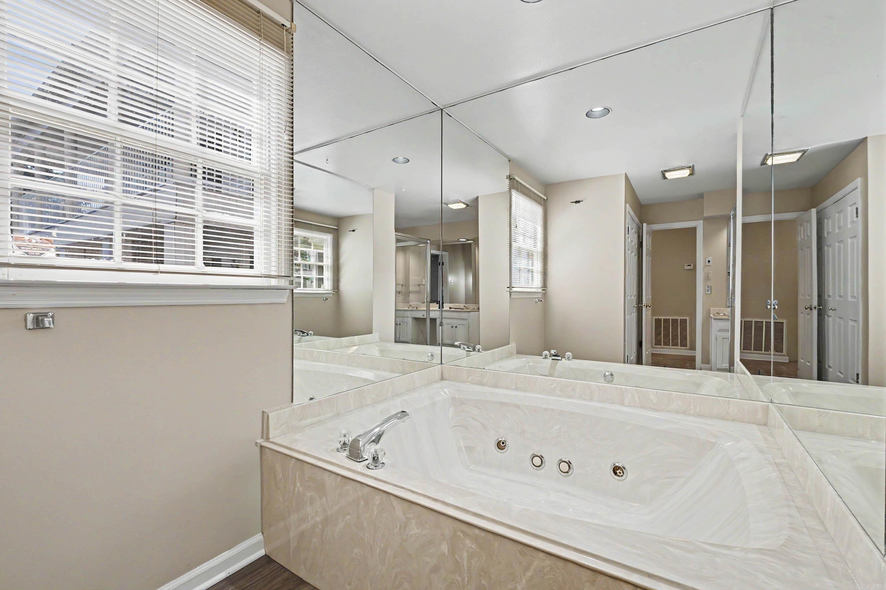LINDEN COURT CONDO HPR - Residential