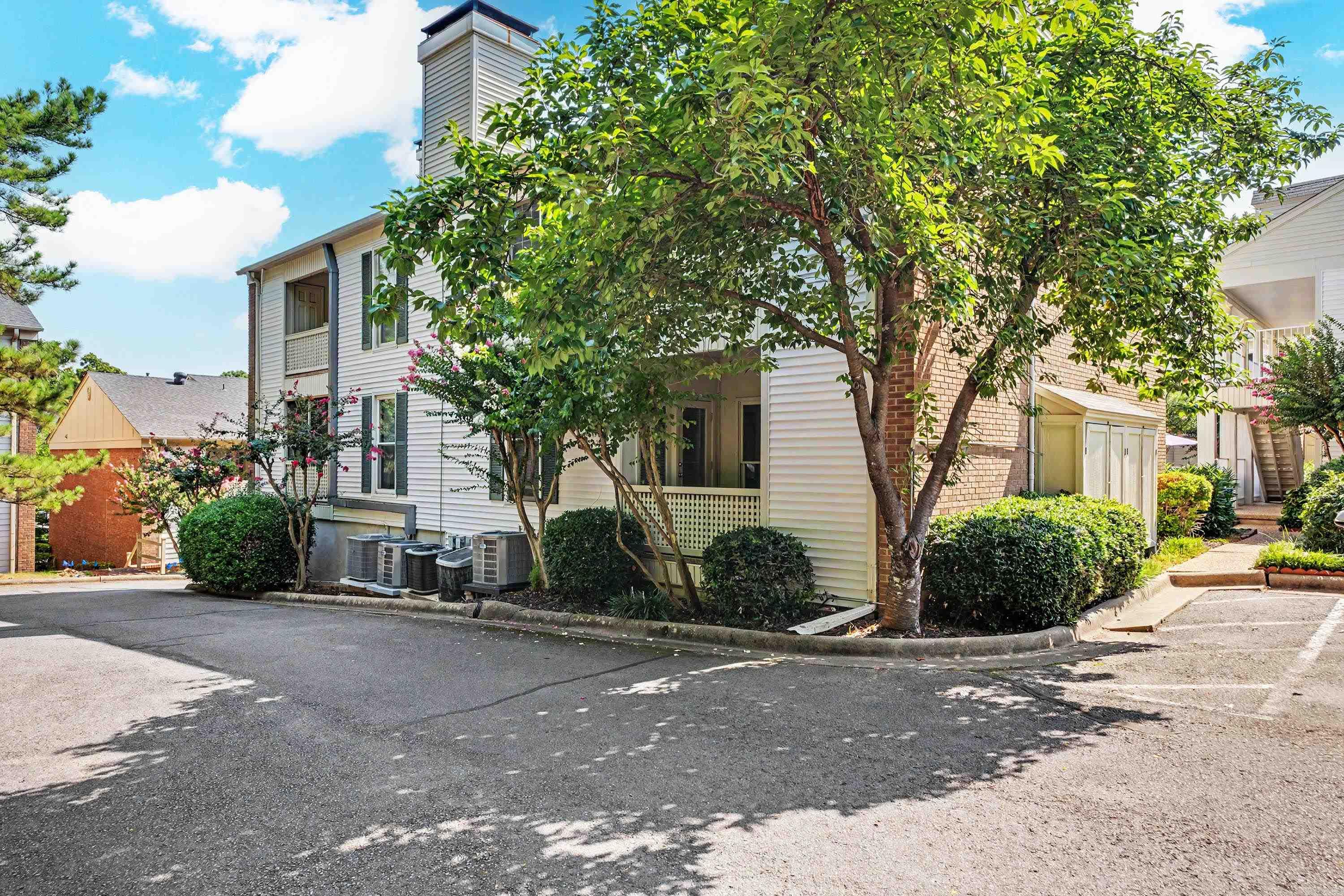 LINDEN COURT CONDO HPR - Residential