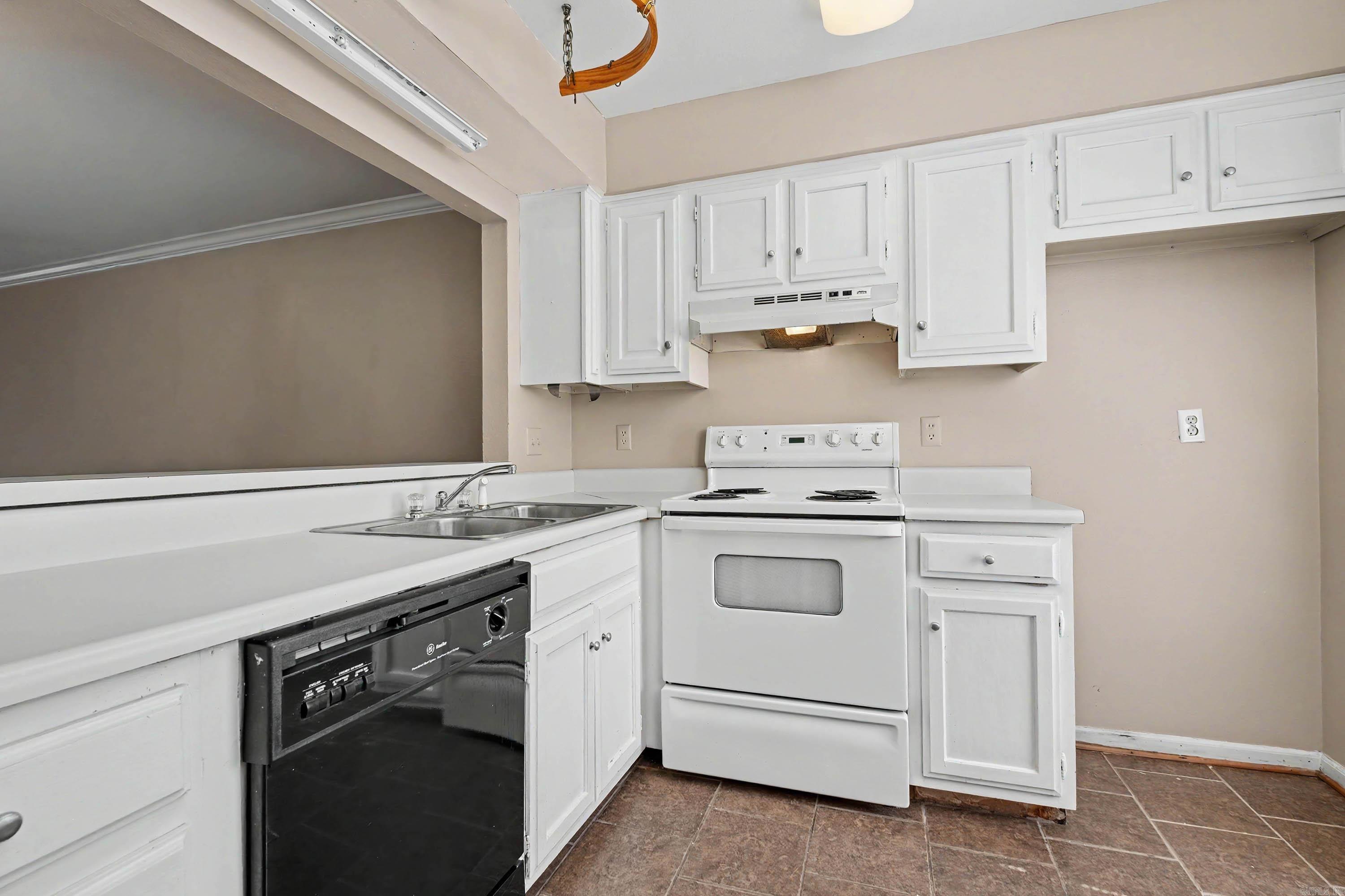 LINDEN COURT CONDO HPR - Residential