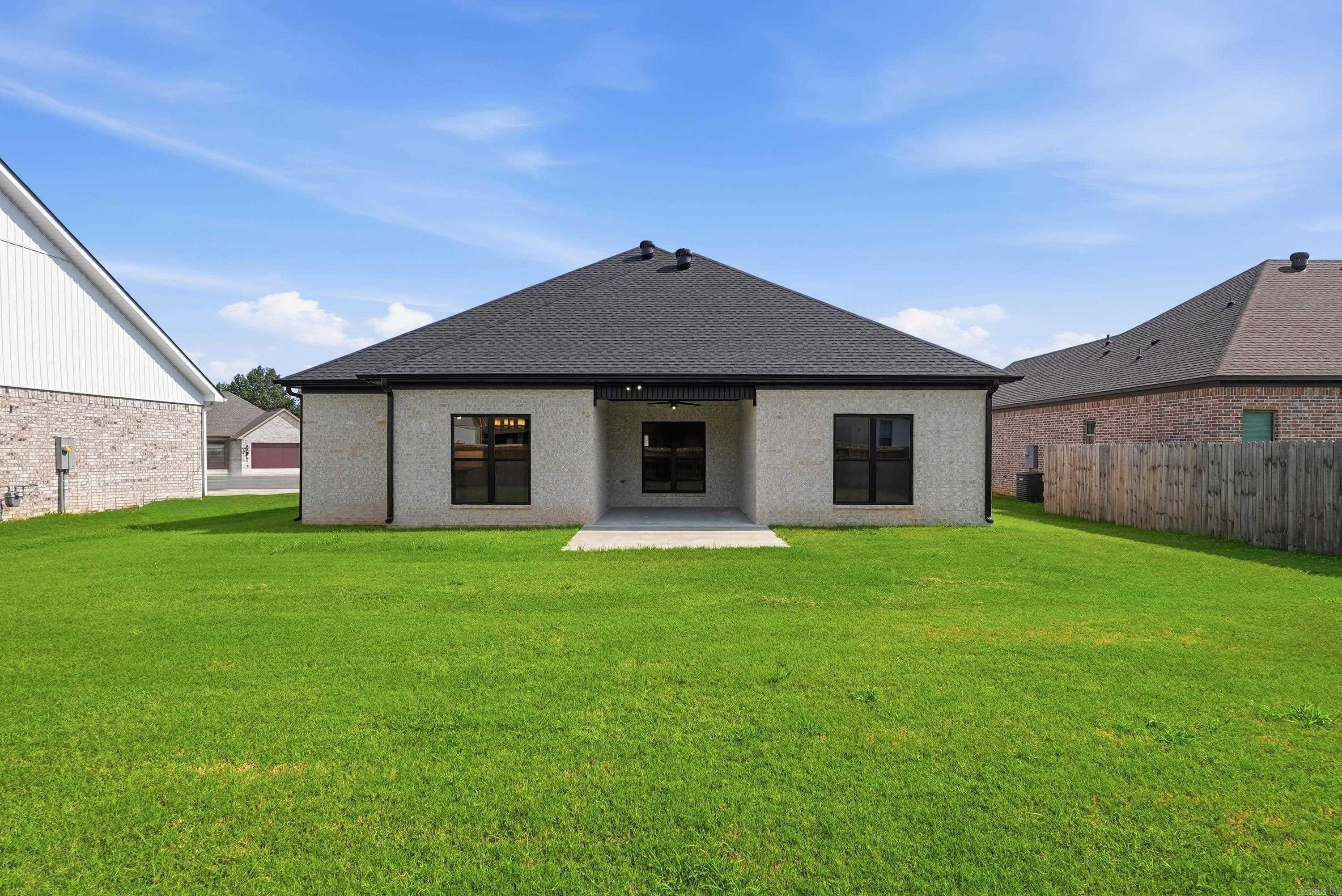 EAST MEADOW - Residential