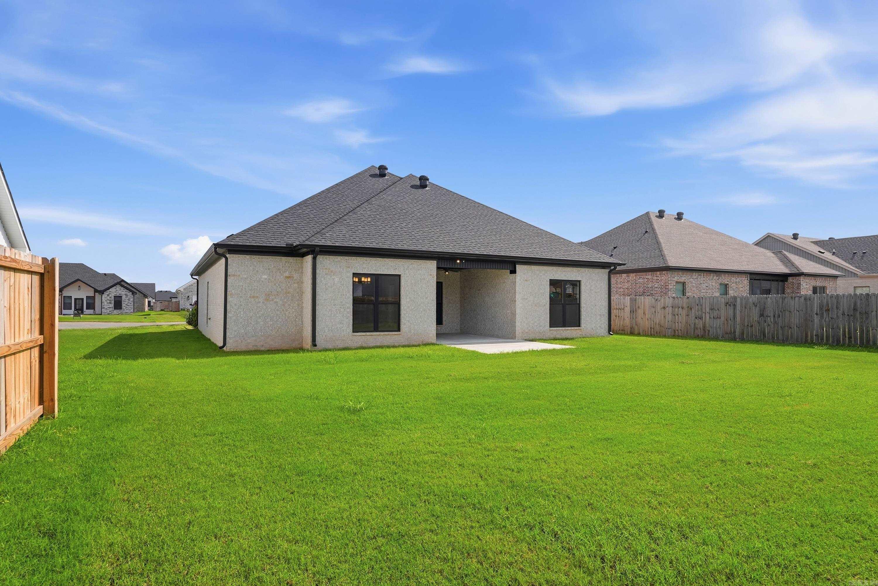 EAST MEADOW - Residential