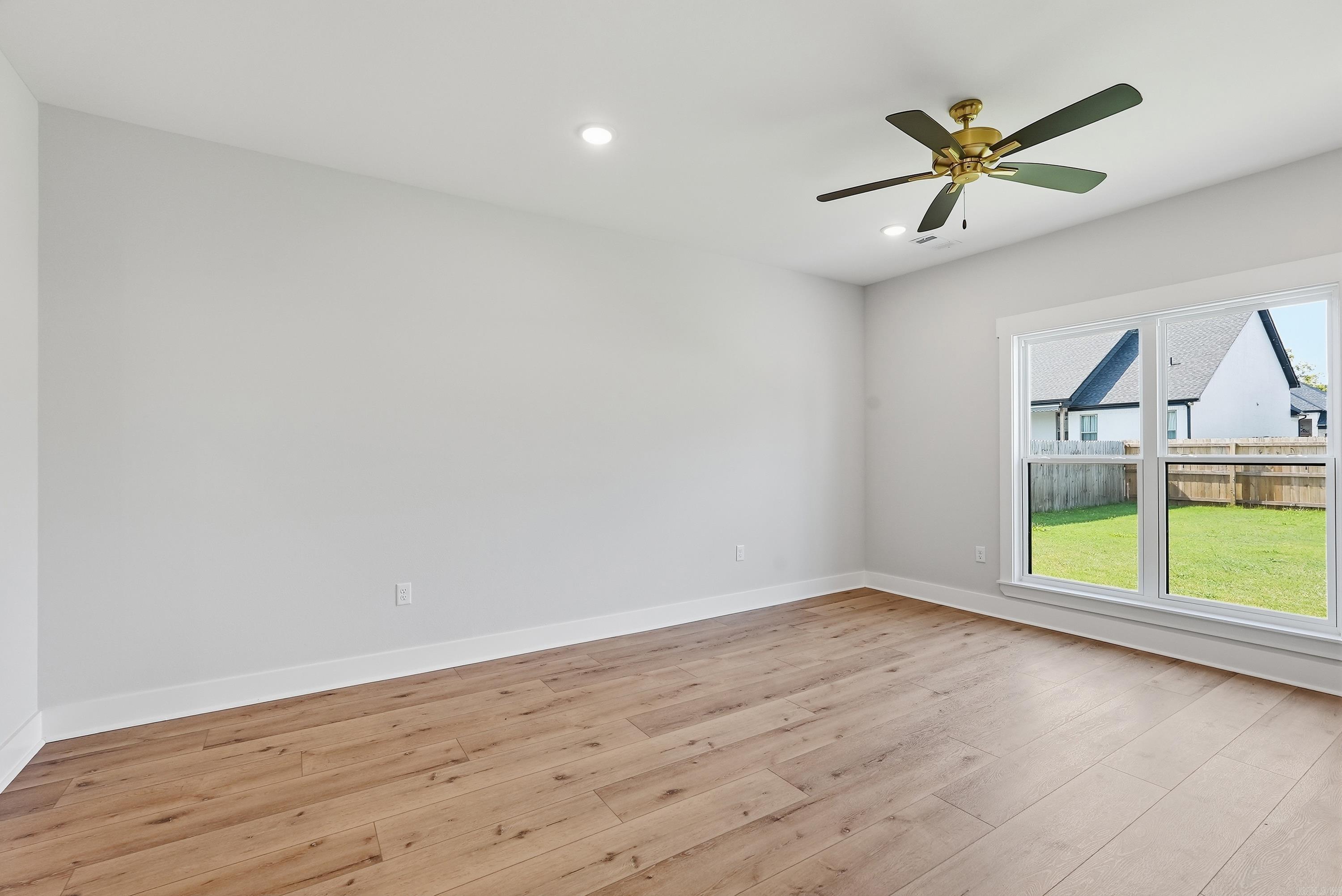 EAST MEADOW - Residential