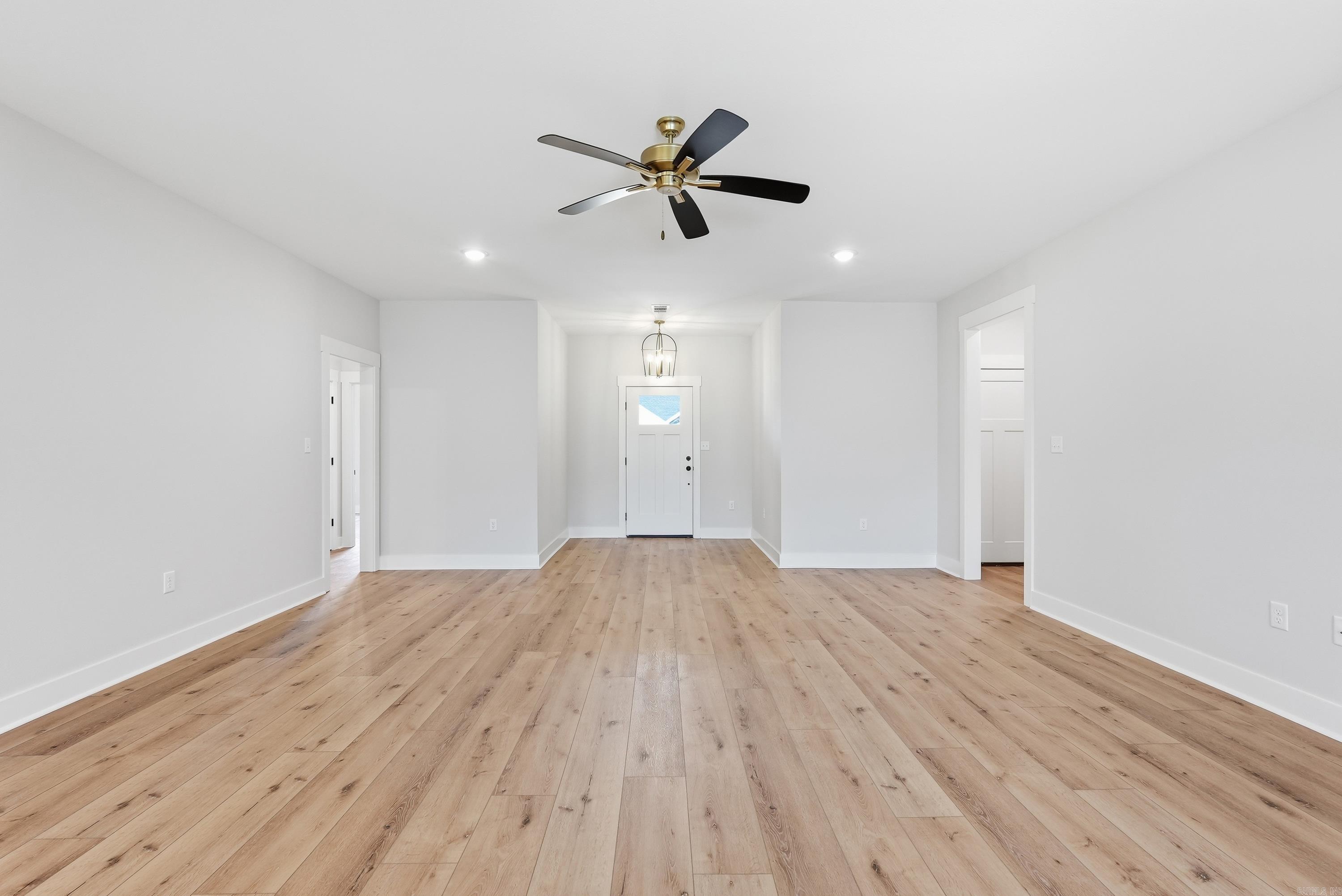 EAST MEADOW - Residential