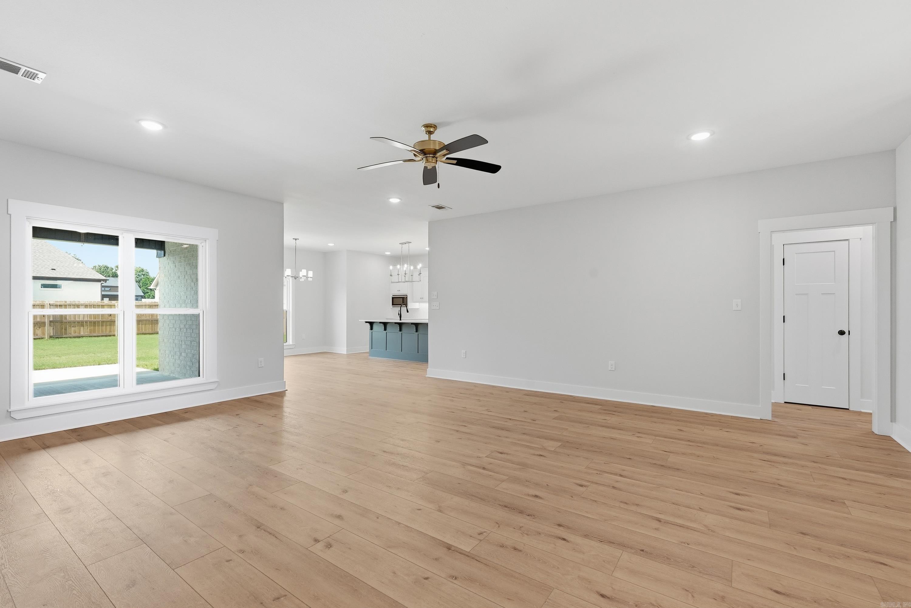 EAST MEADOW - Residential