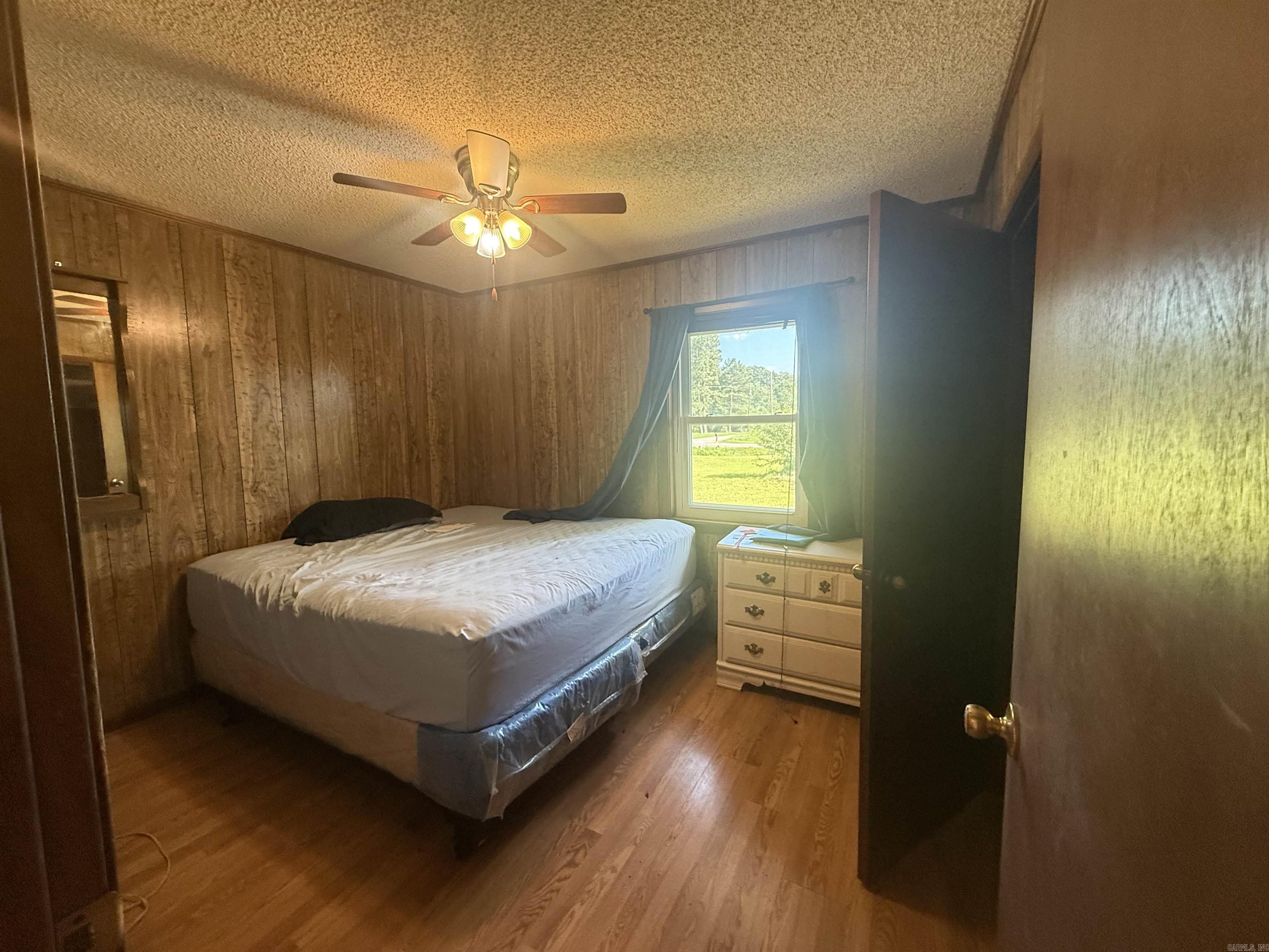 SEARCY ORIGINAL - Residential