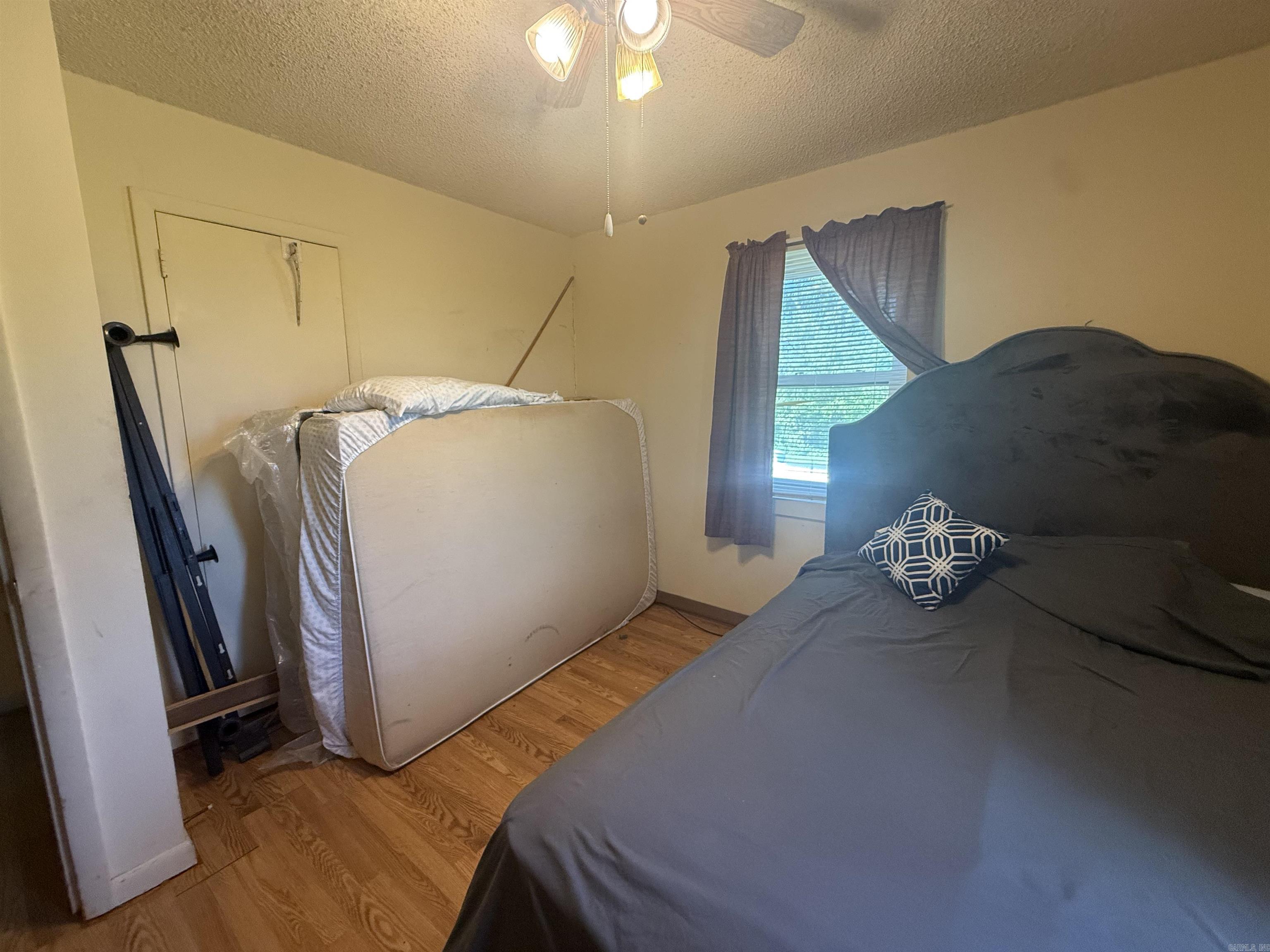 SEARCY ORIGINAL - Residential
