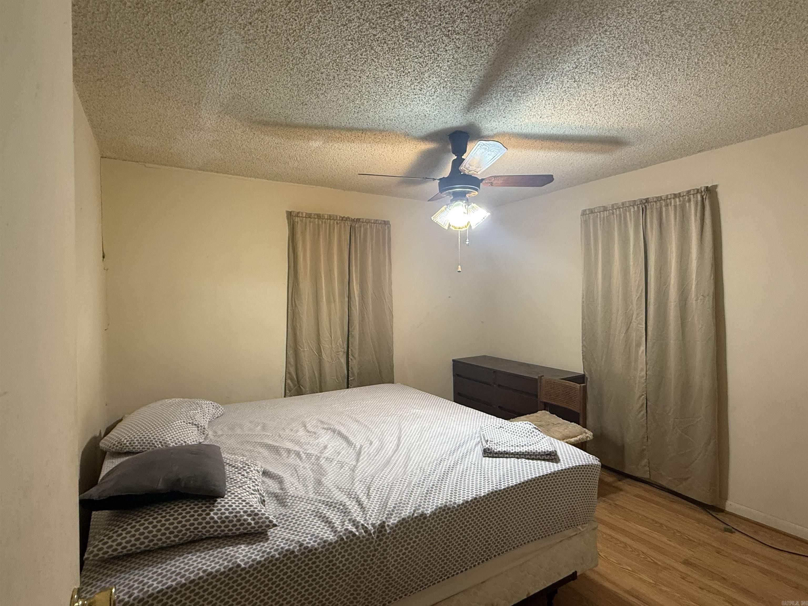 SEARCY ORIGINAL - Residential