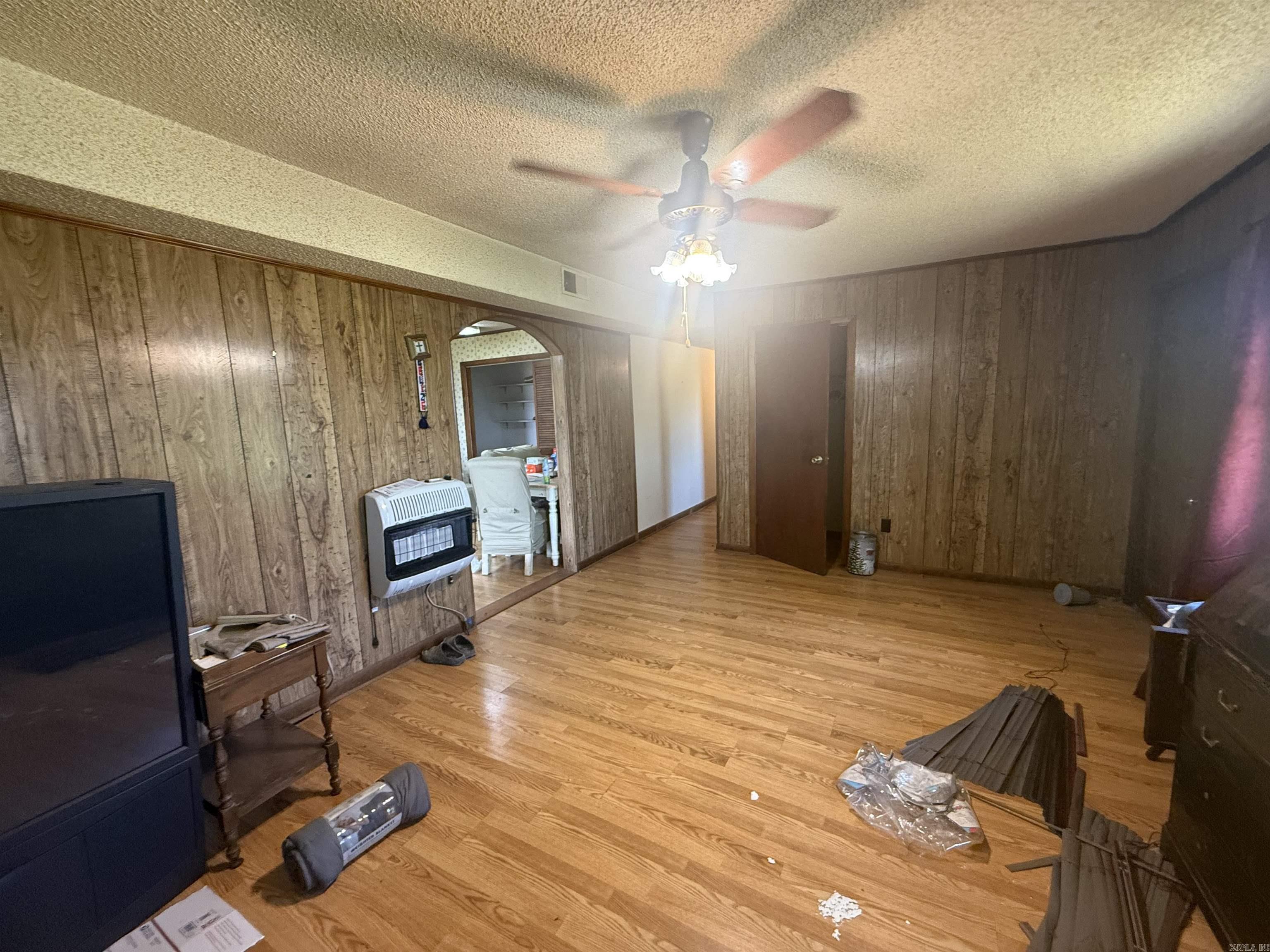 SEARCY ORIGINAL - Residential