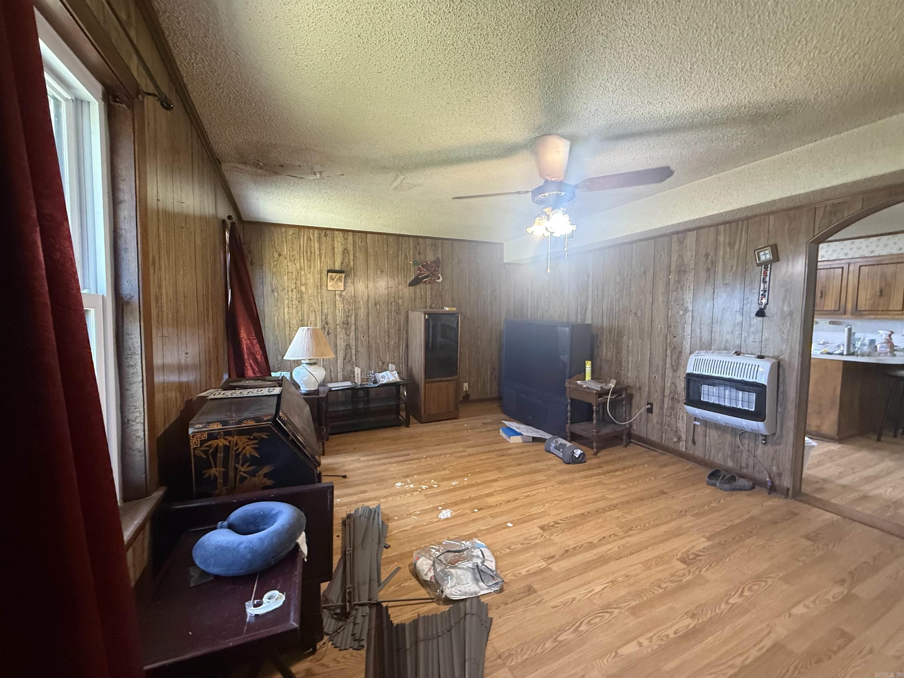 SEARCY ORIGINAL - Residential