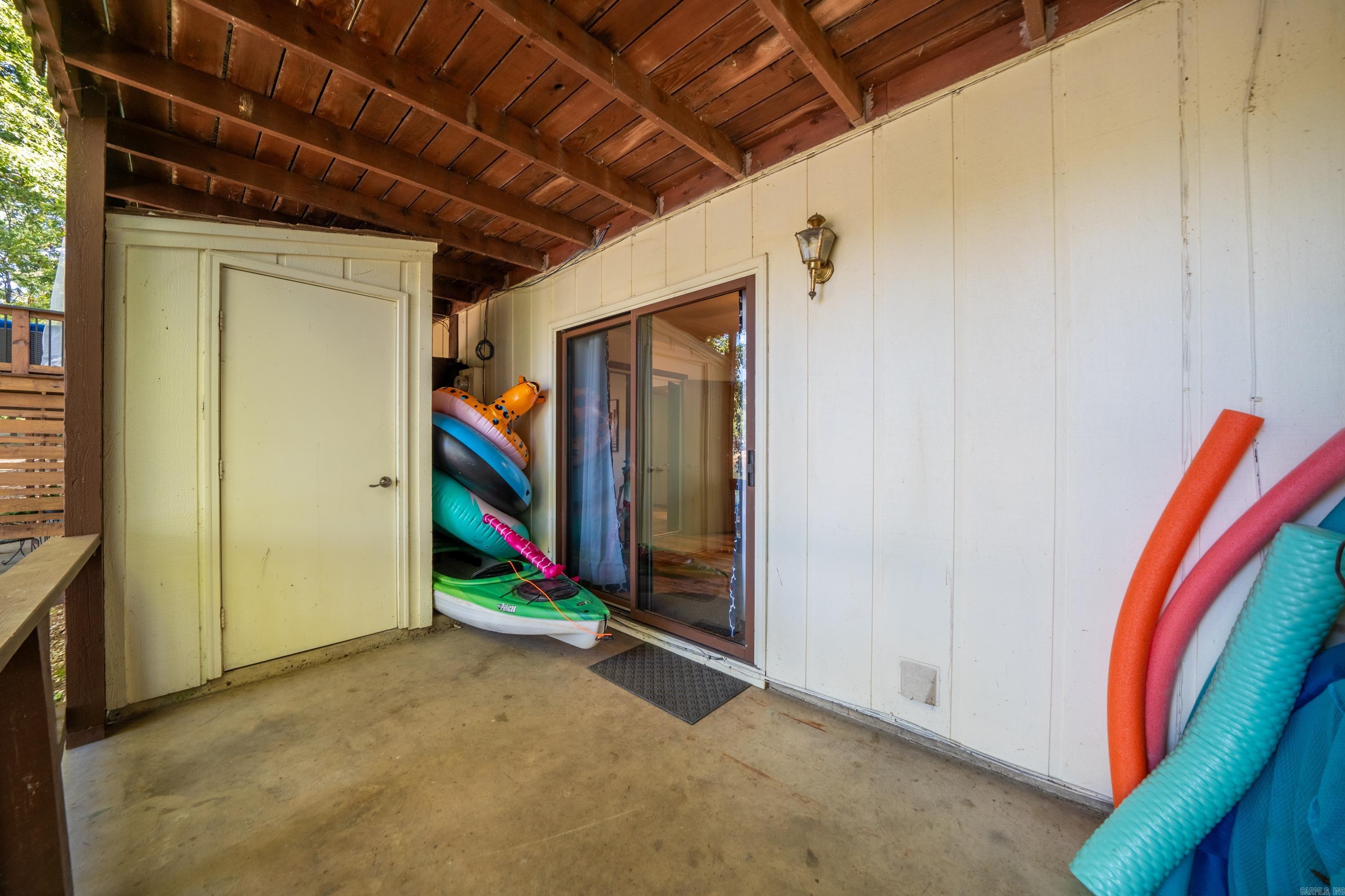 Madrid Courts - Residential