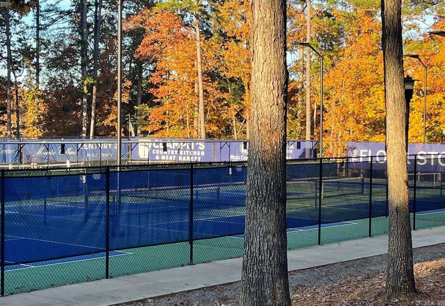 Madrid Courts - Residential