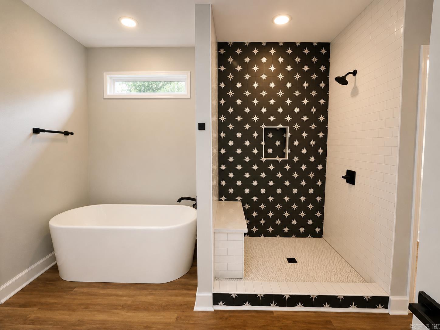 NORTHLAKE - Residential