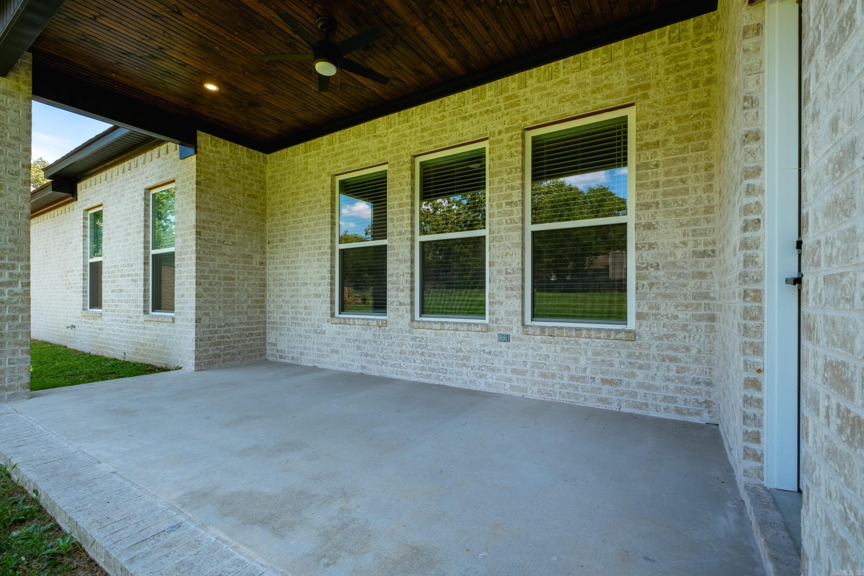 NORTHLAKE - Residential