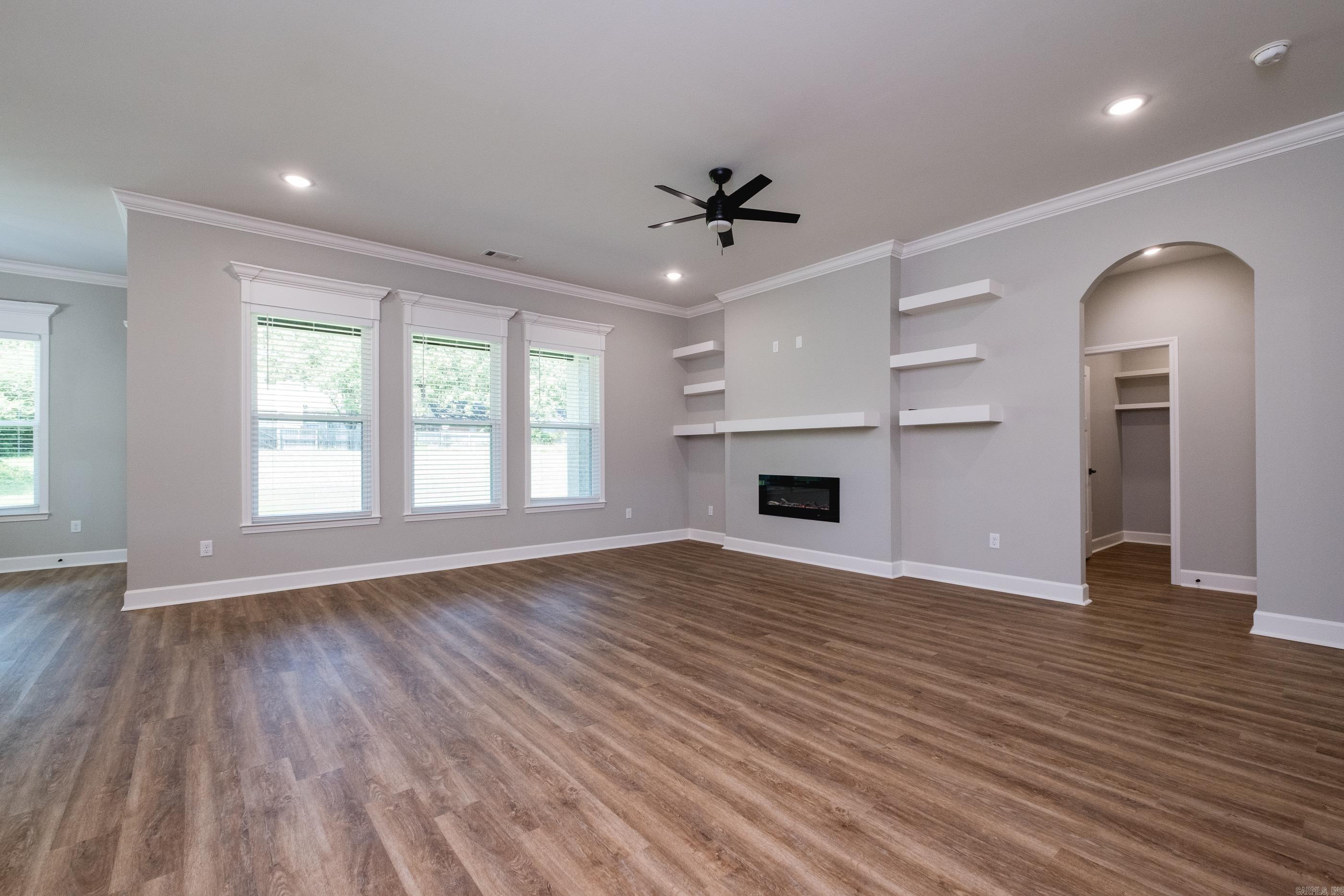 NORTHLAKE - Residential