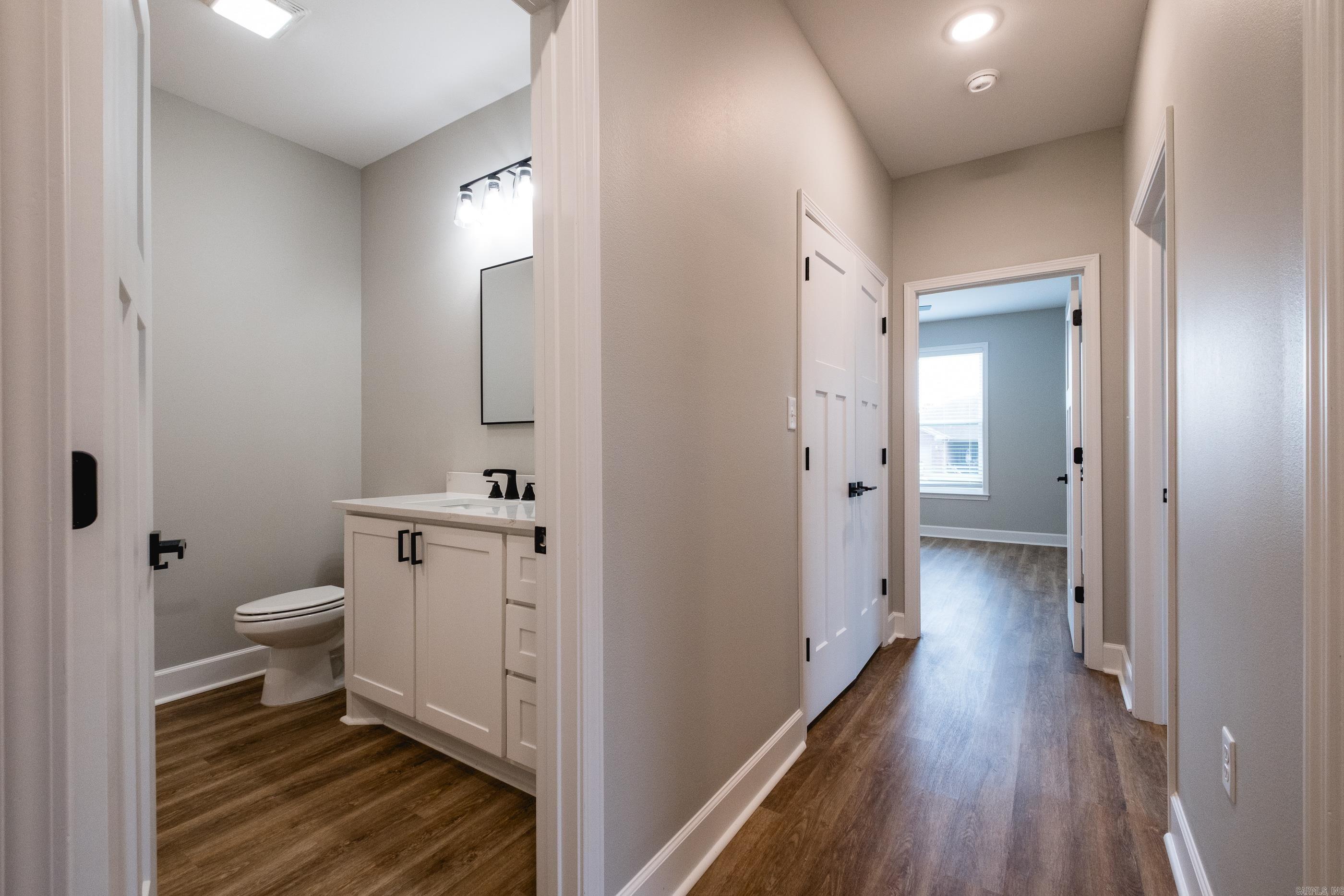 NORTHLAKE - Residential